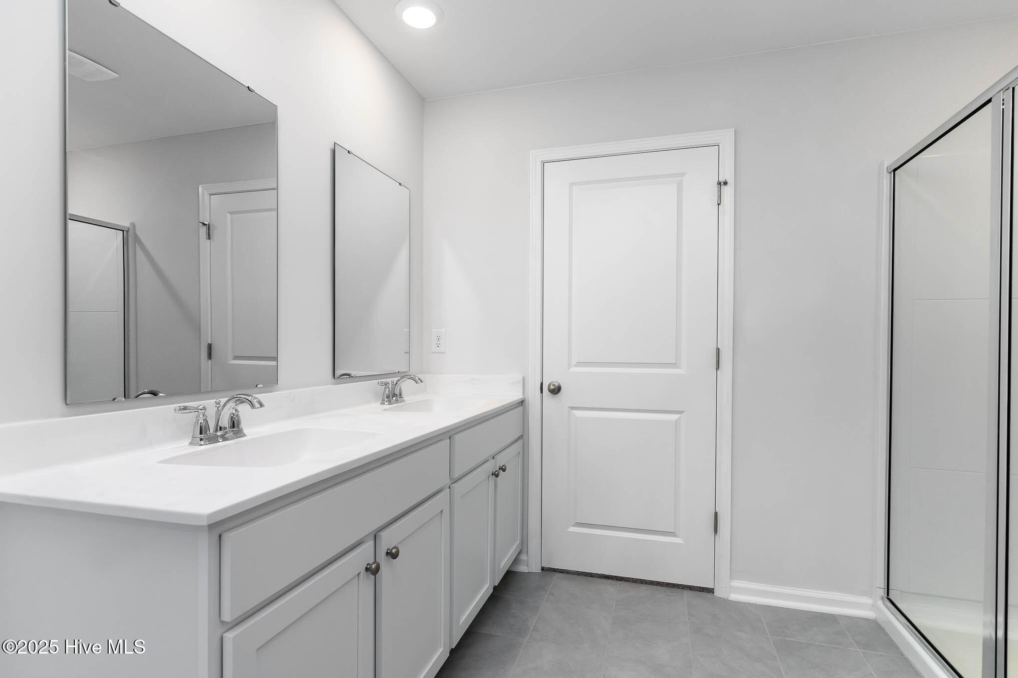 100550213 | Photo 21