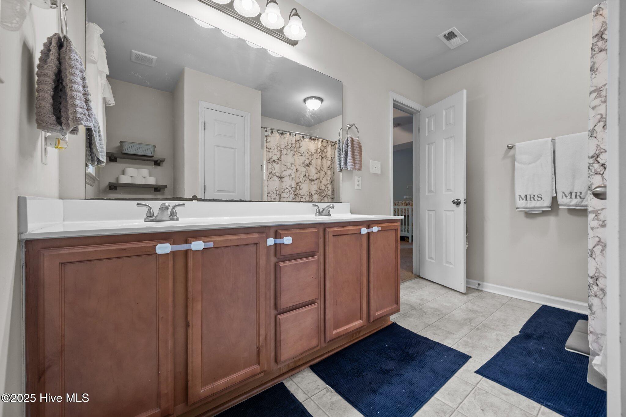 100557104 | Photo 33