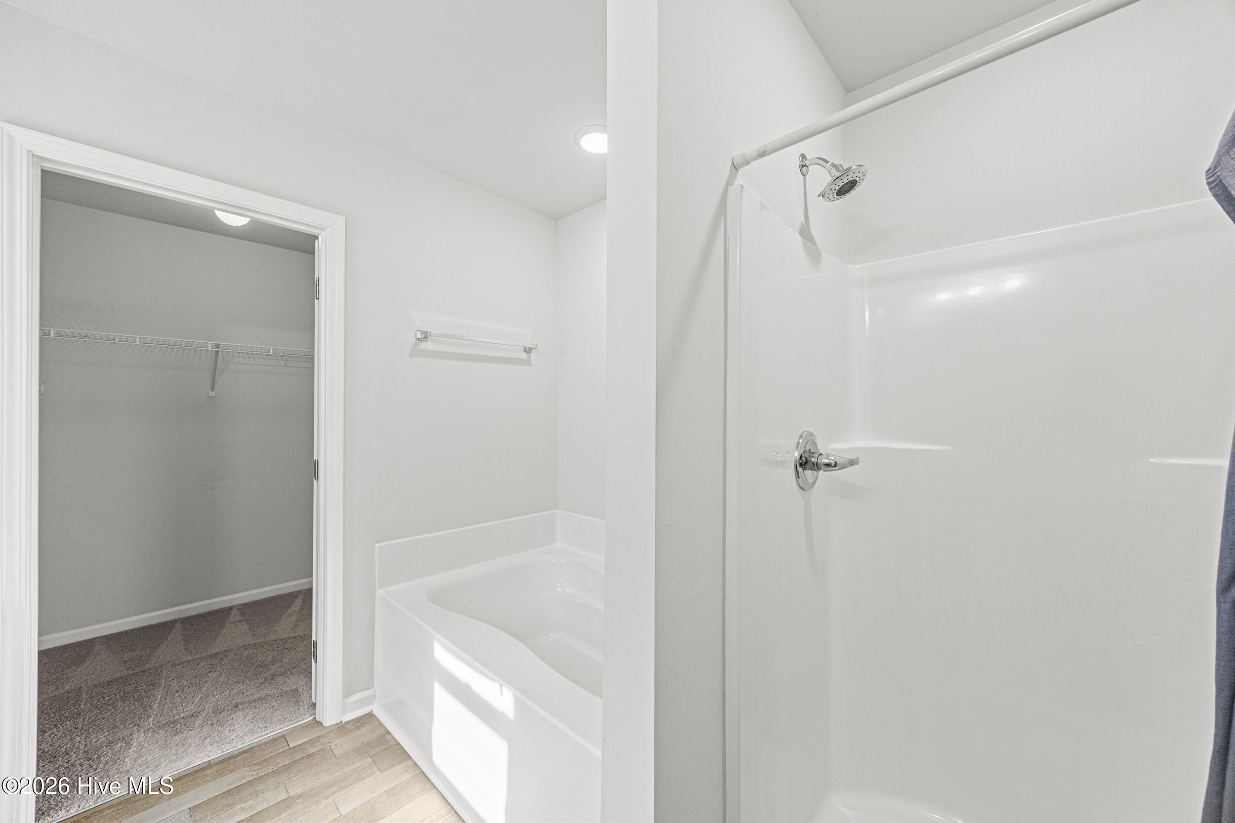 100557017 | Photo 33