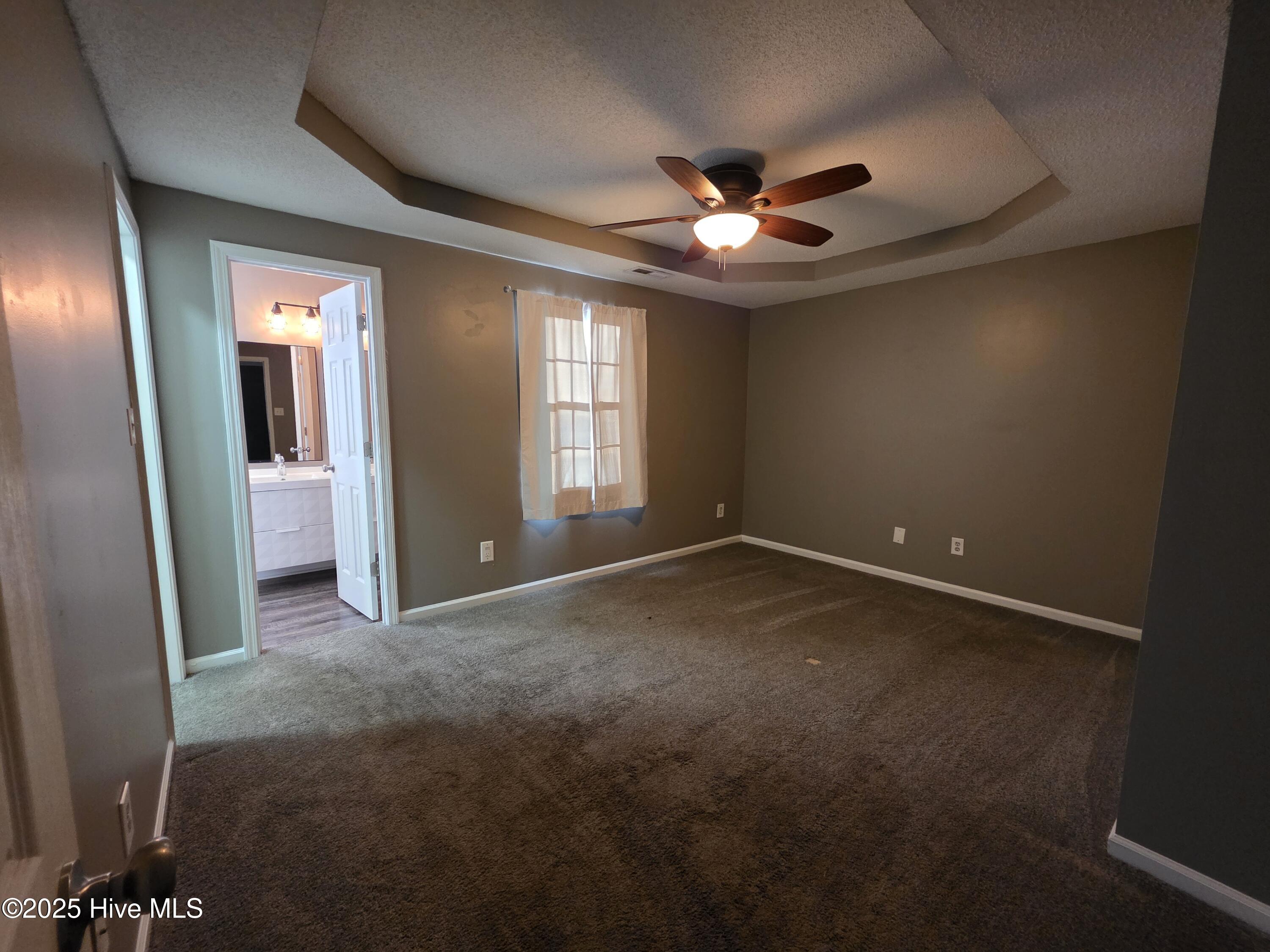 100546824 | Photo 15