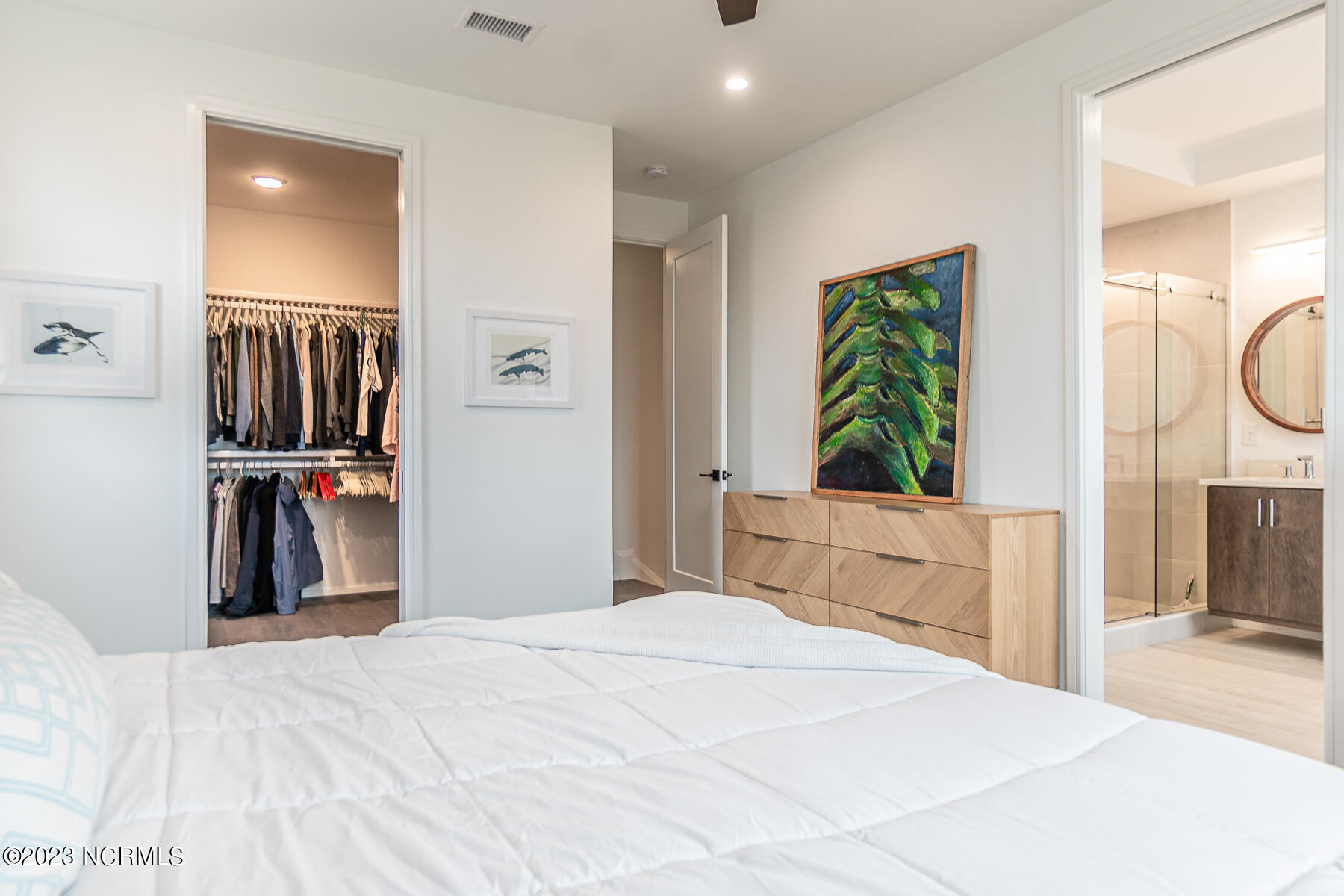 100552304 | Photo 26