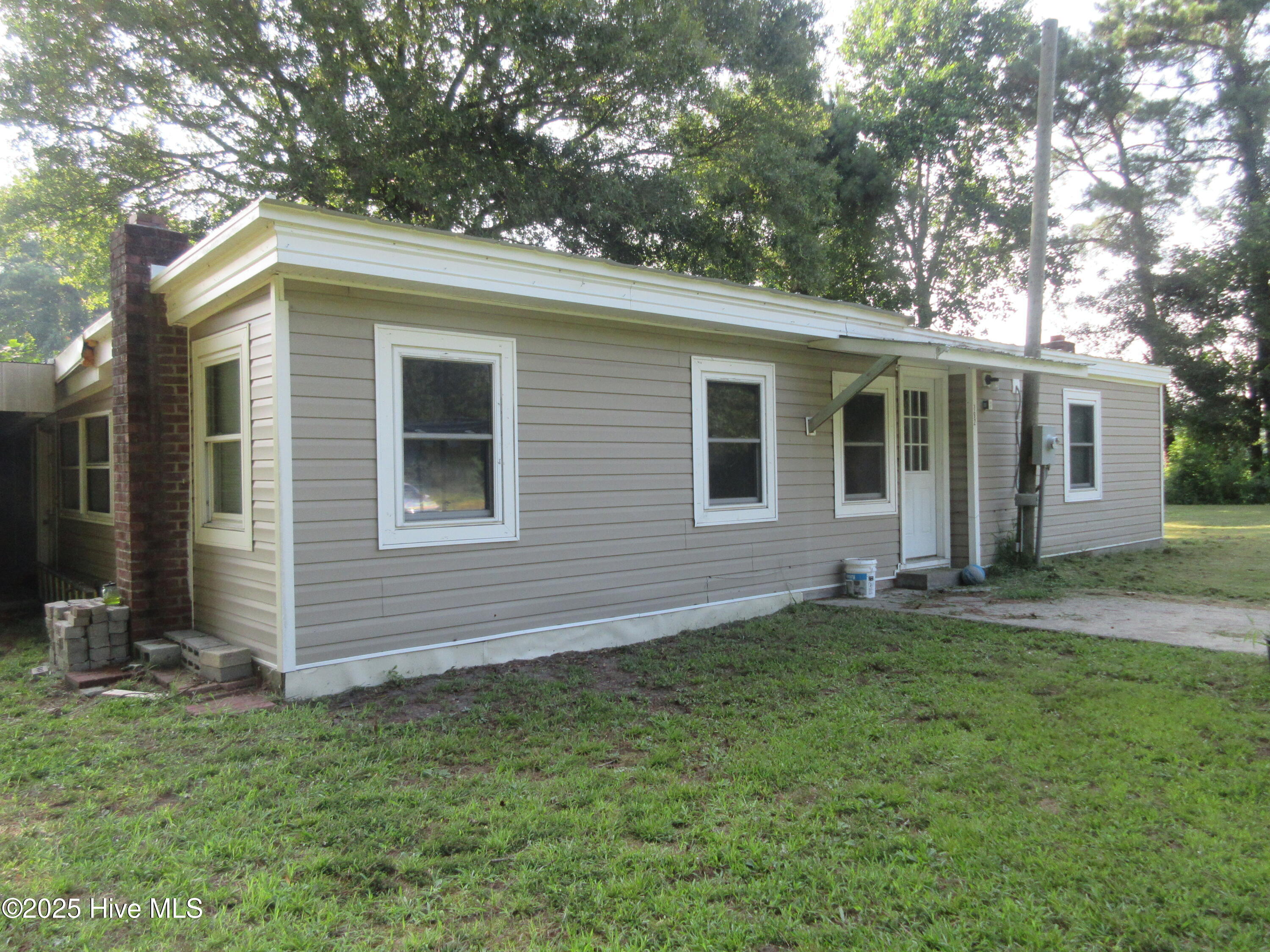 Featured listings