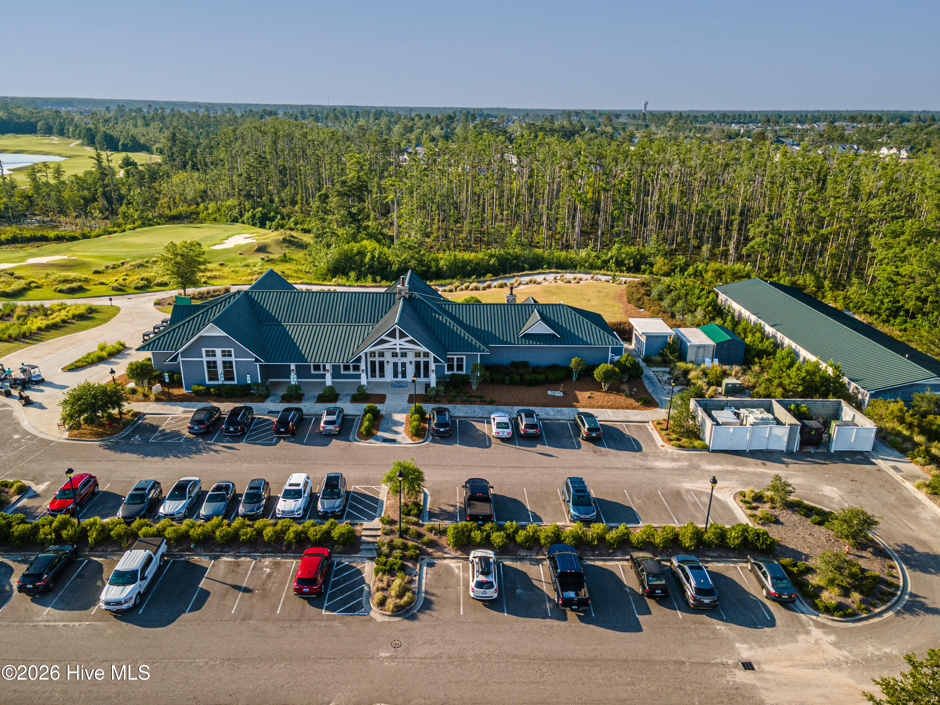 100557965 | Photo 47