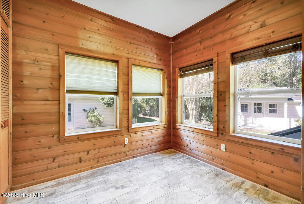 100538135 | Photo 18