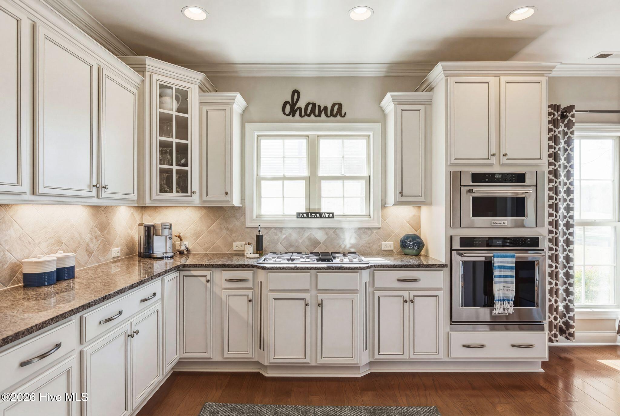 100564432 | Photo 16