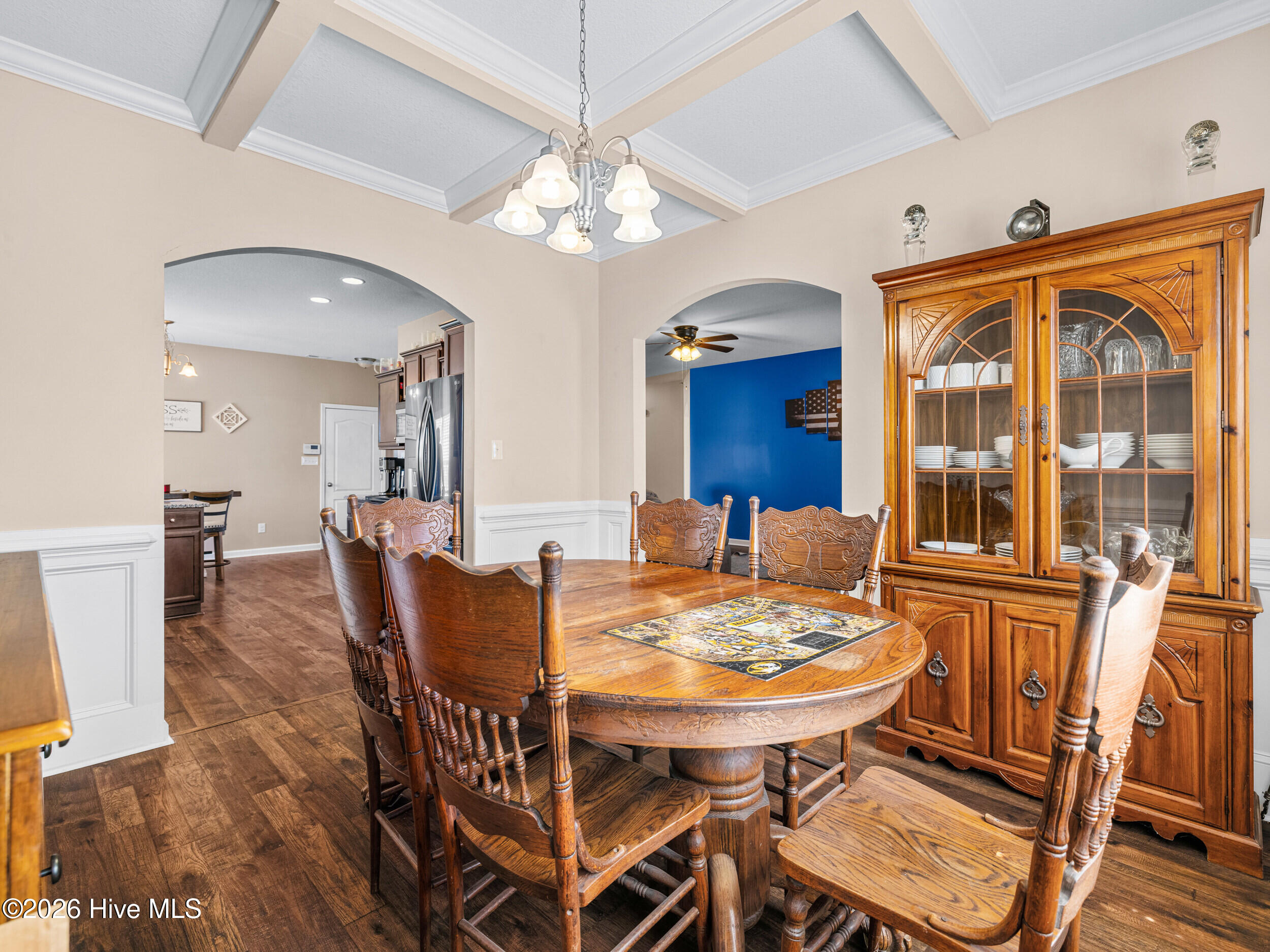 100568044 | Photo 19