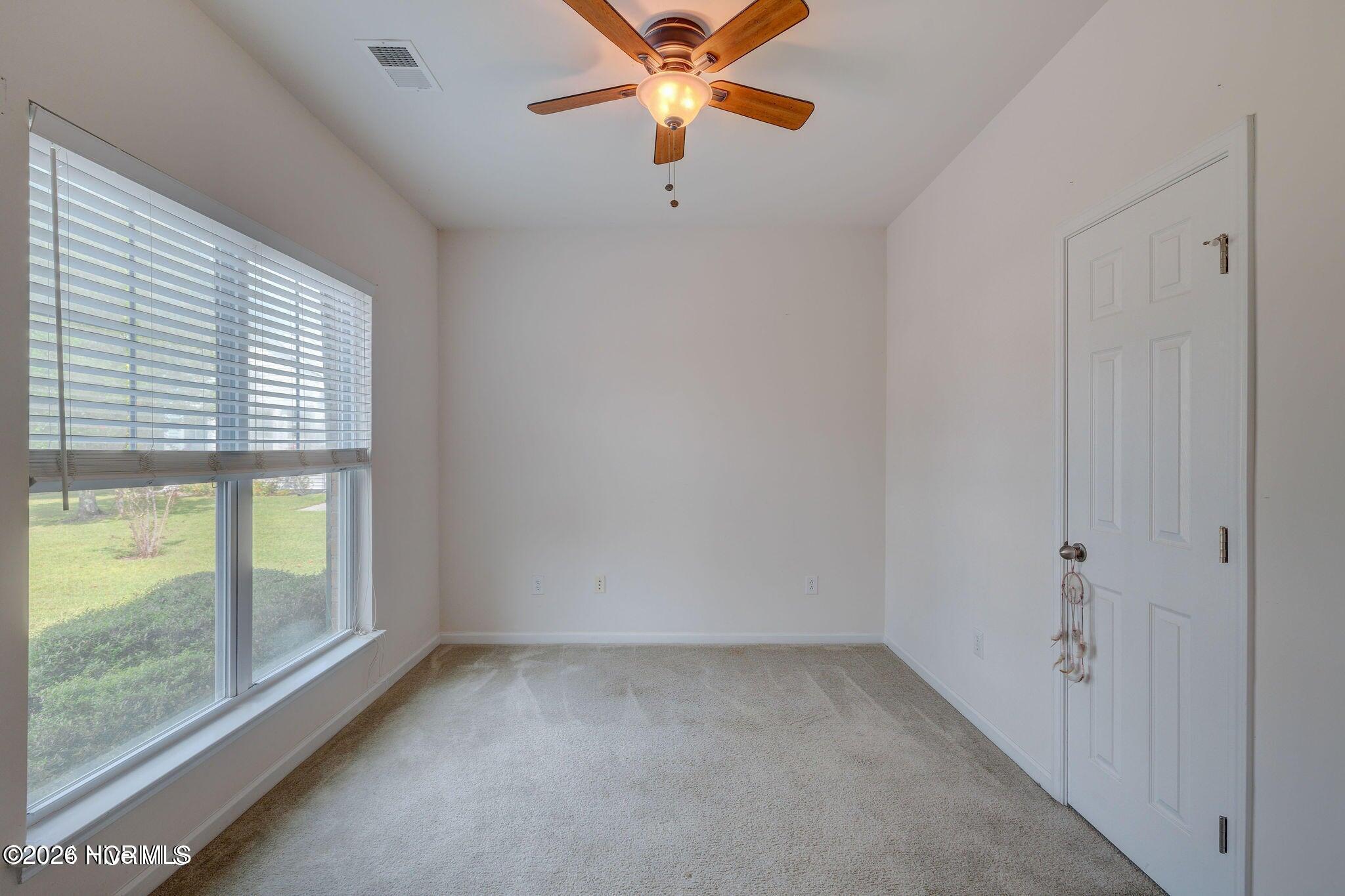 100549194 | Photo 28