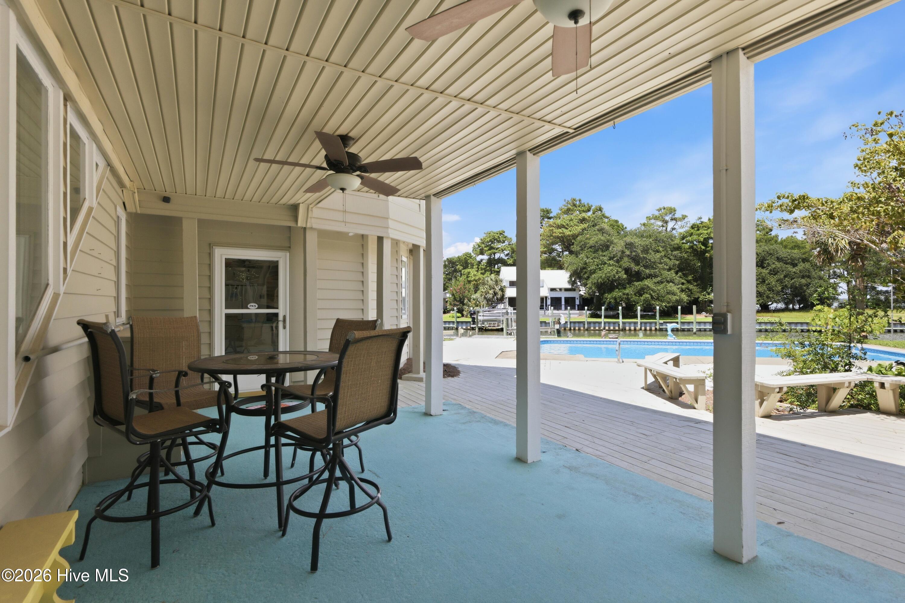 286 Oakleaf Drive,Pine Knoll Shores