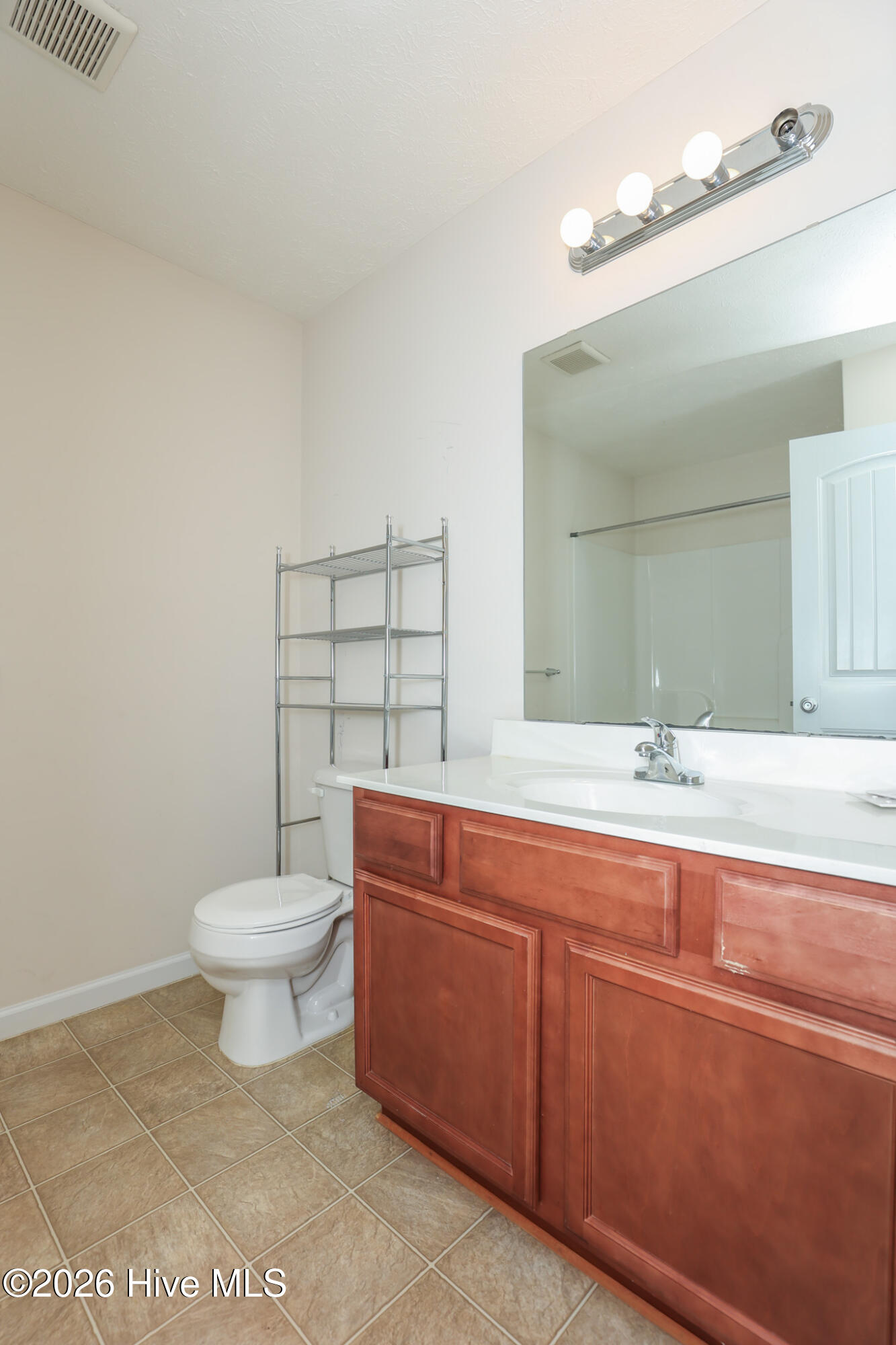 100523026 | Photo 35