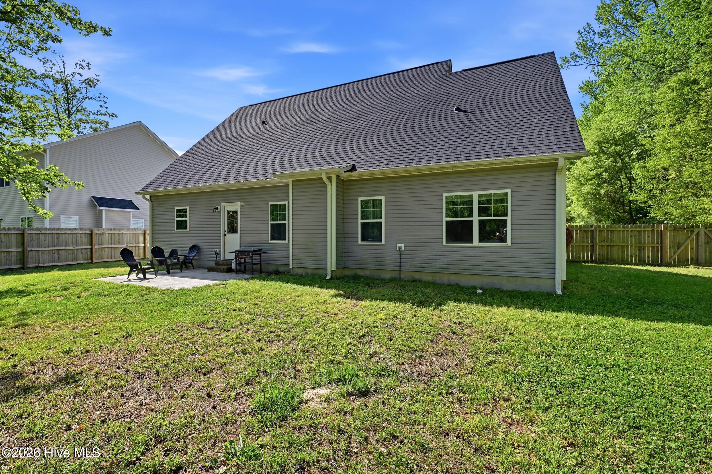 100568346 | Photo 35