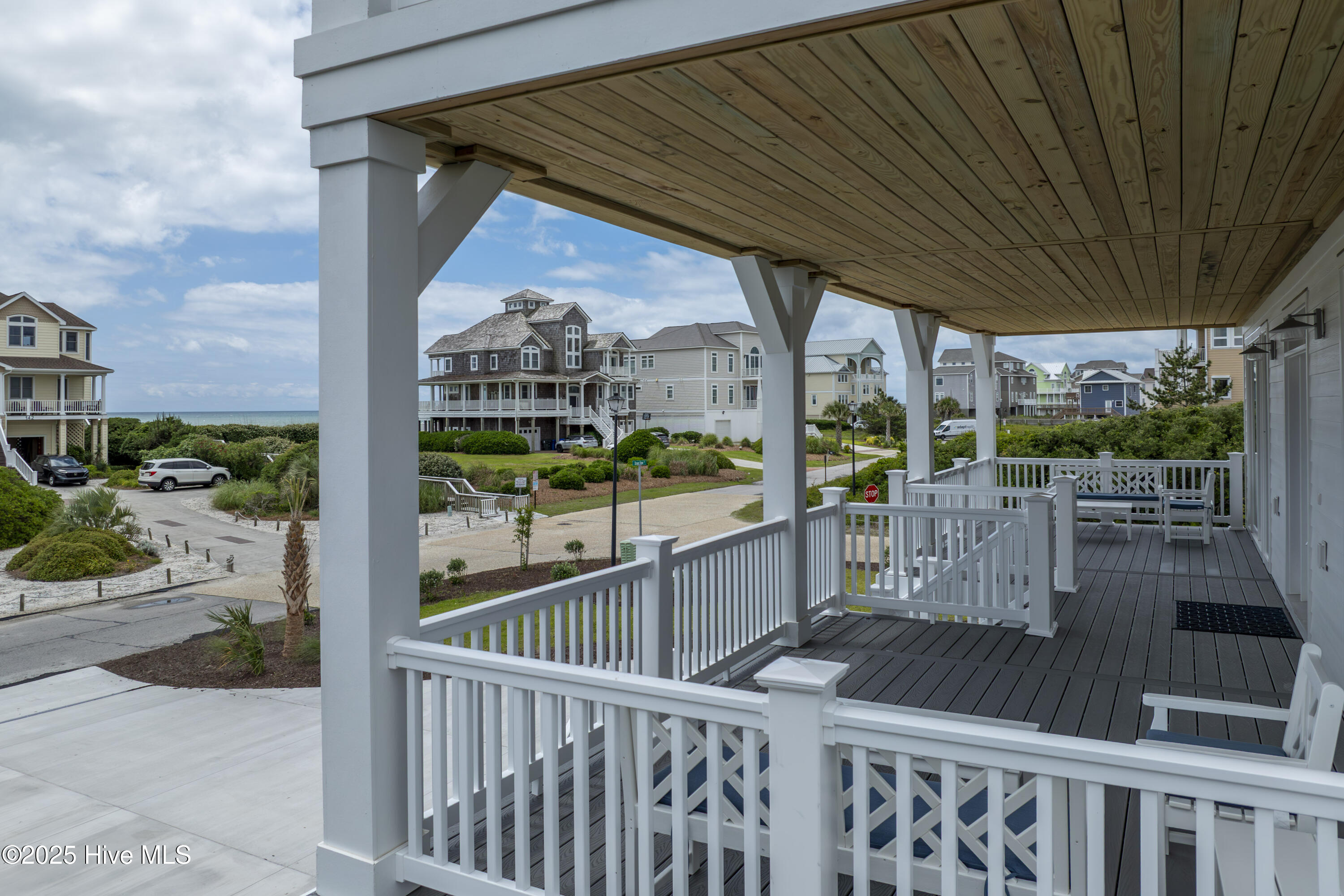 100510701 | Photo 98