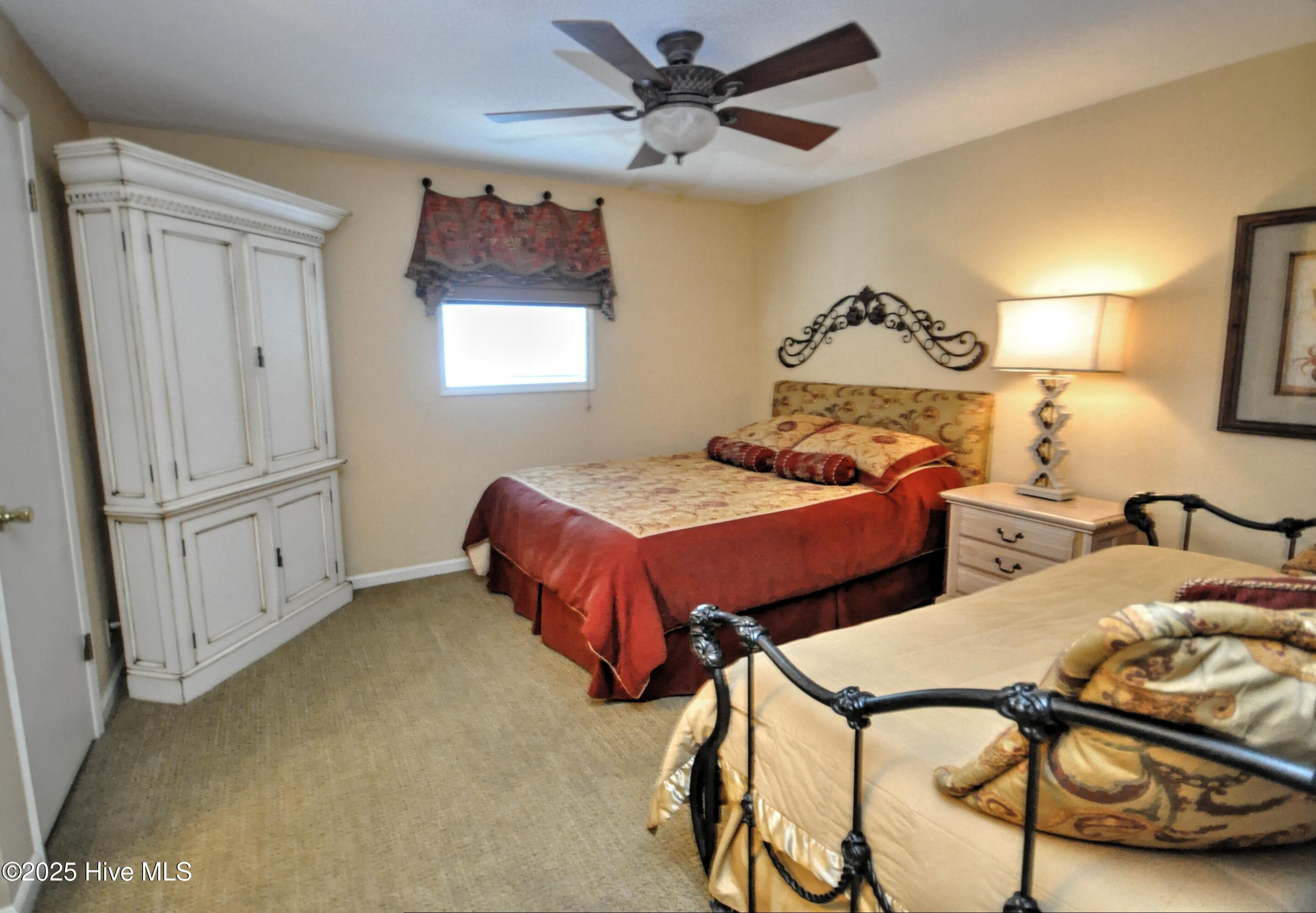 100511603 | Photo 23