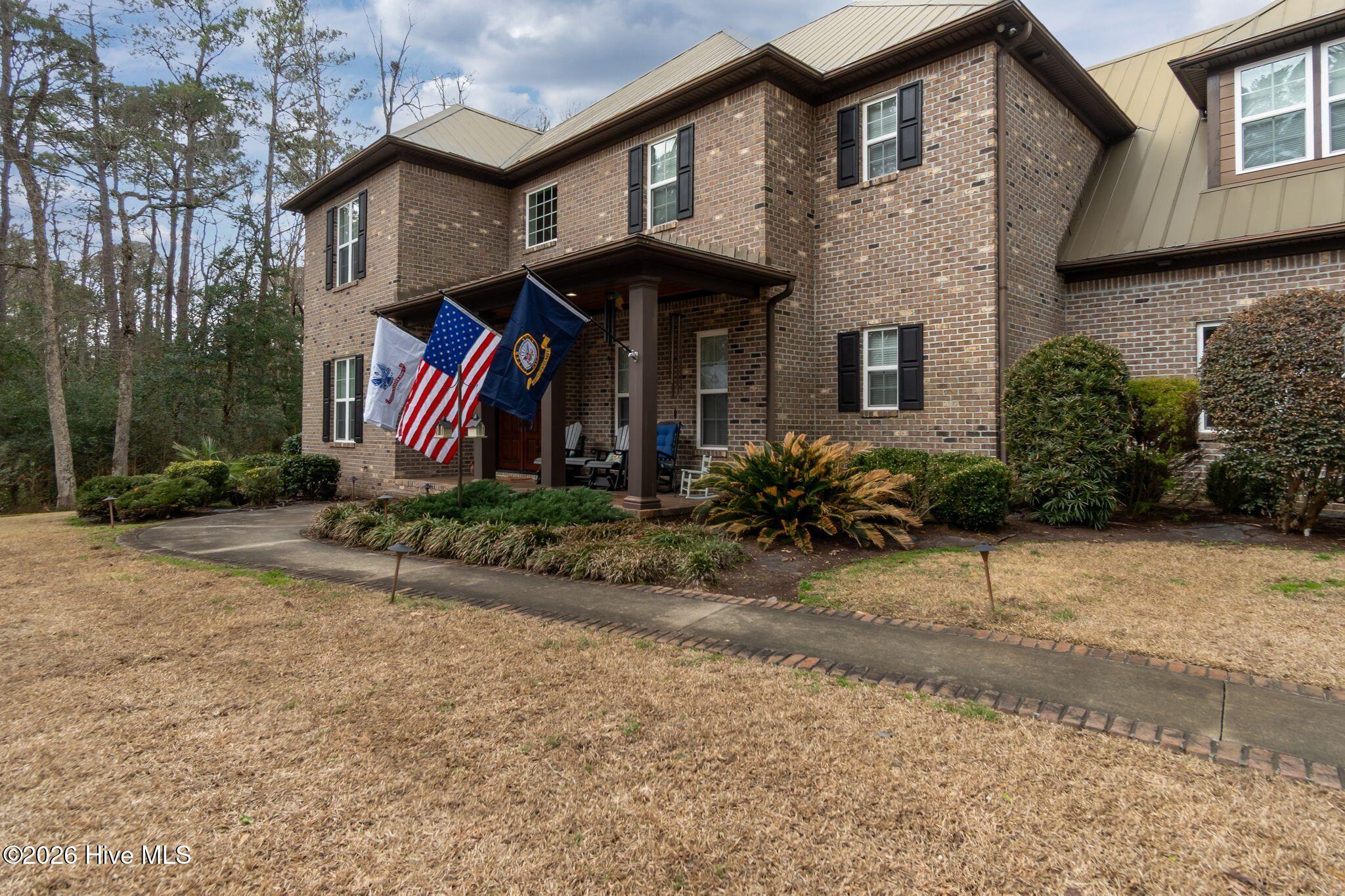 100556327 | Photo 69