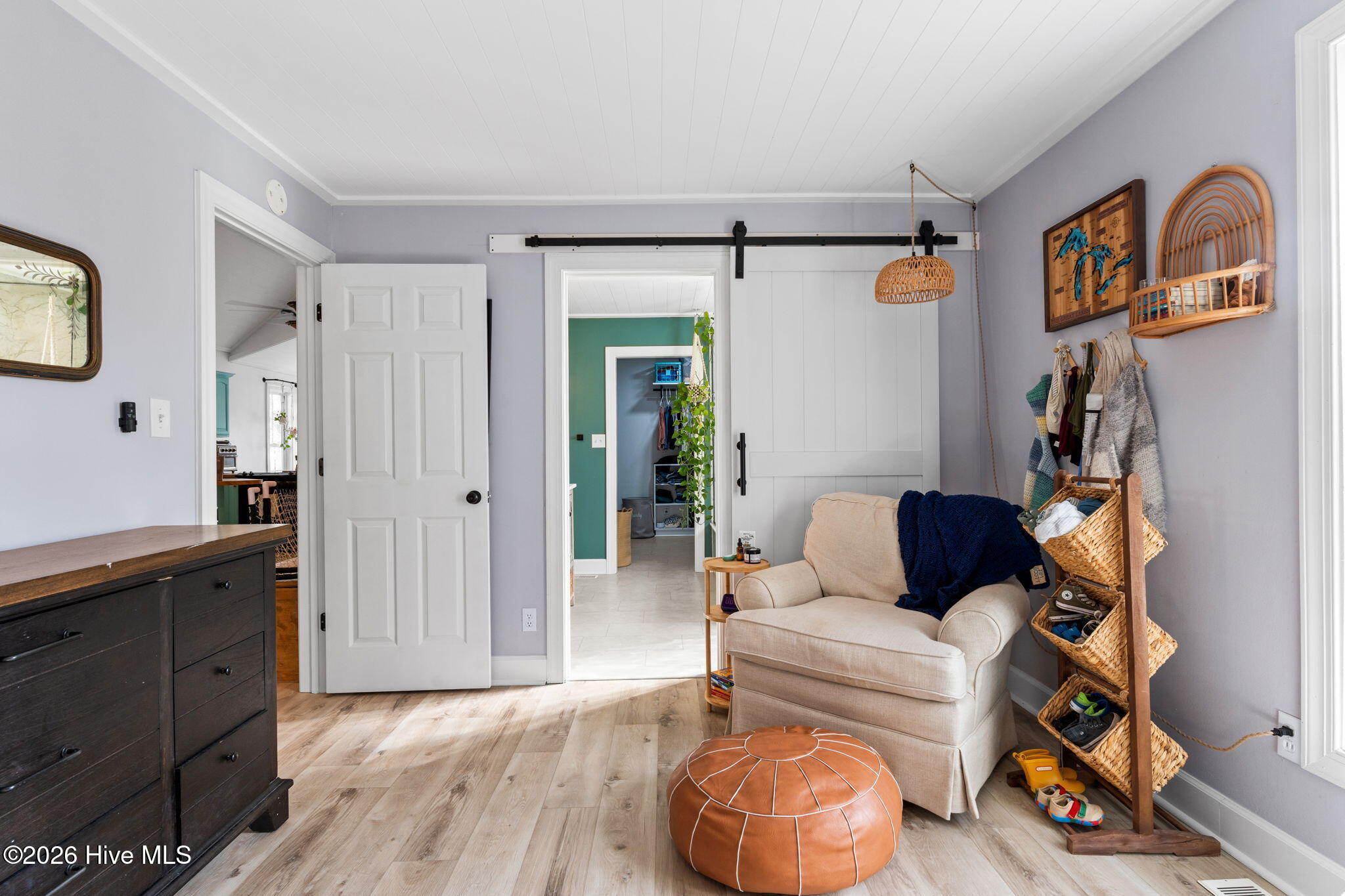 100560277 | Photo 22