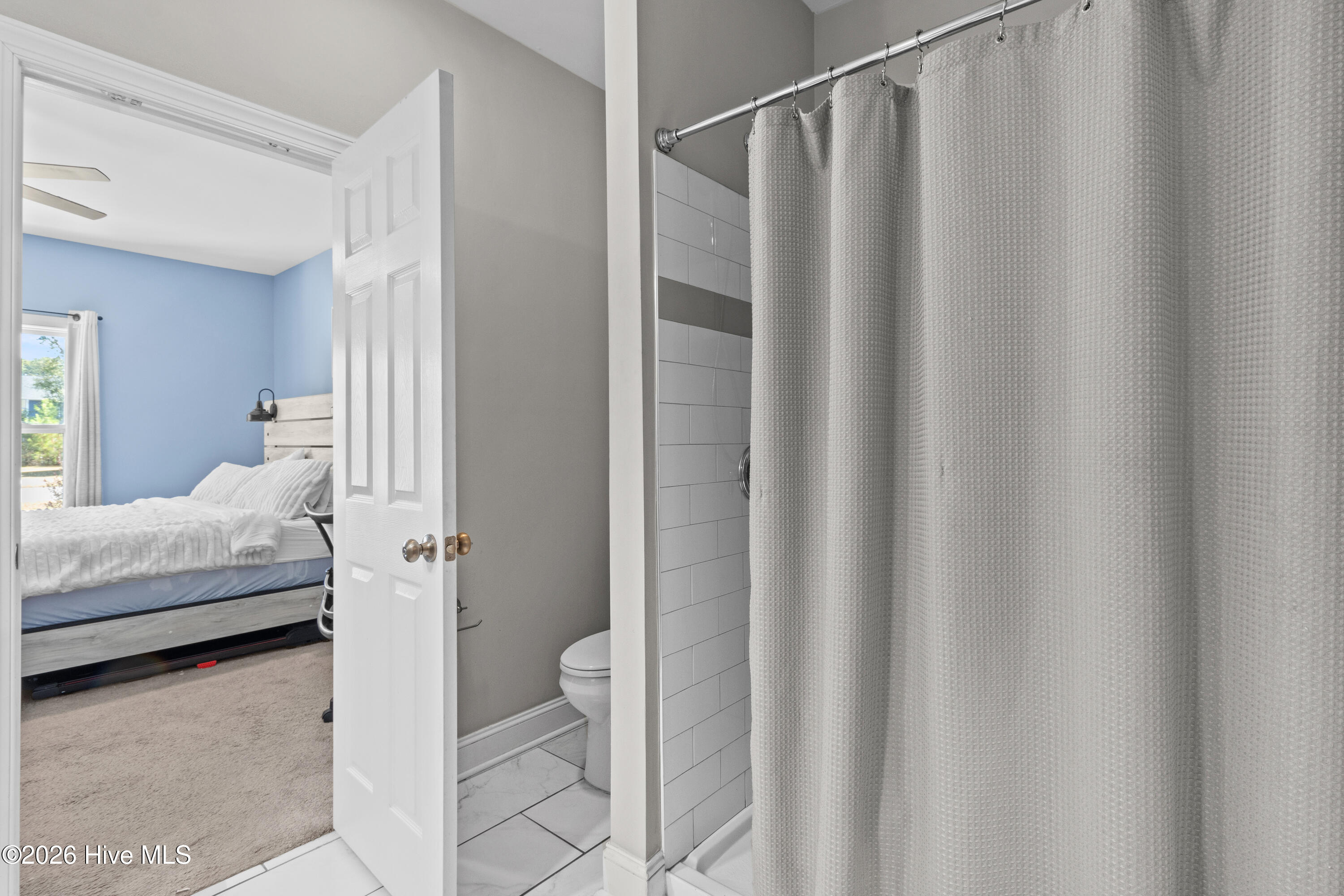 100549787 | Photo 11