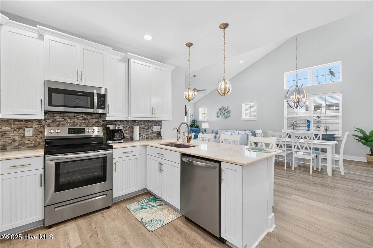 100524378 | Photo 14