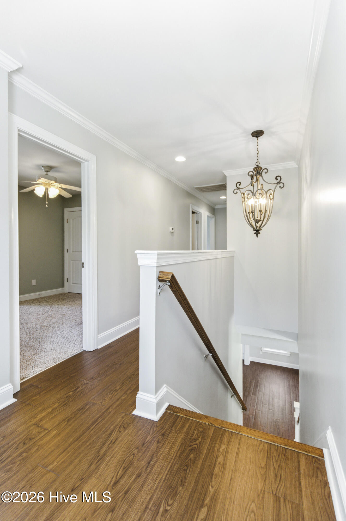 100566364 | Photo 28