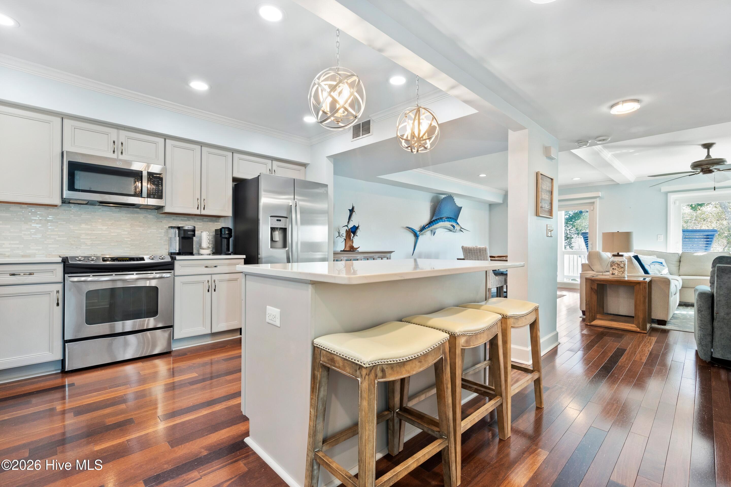 100548419 | Photo 13