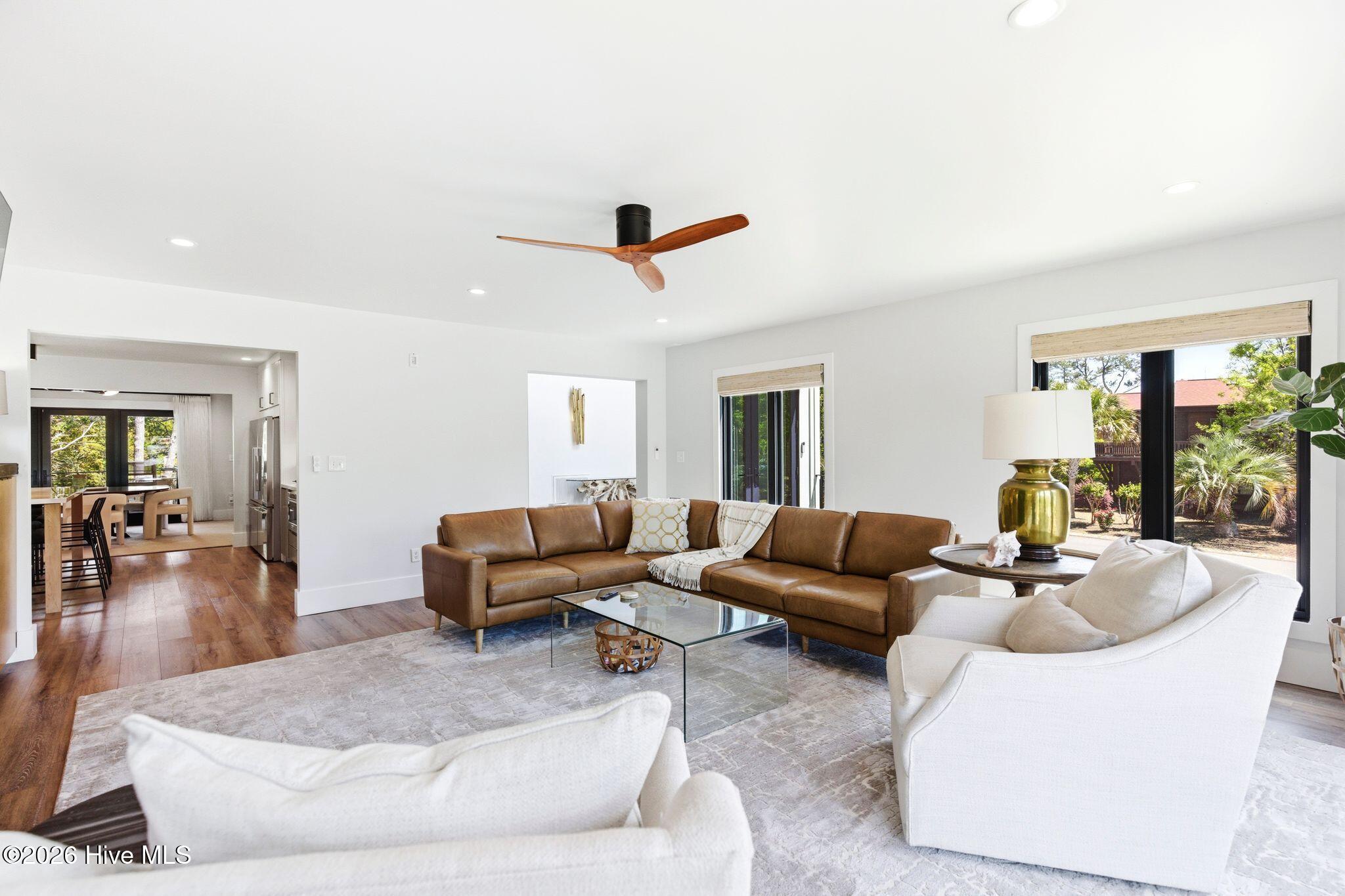 100568012 | Photo 12