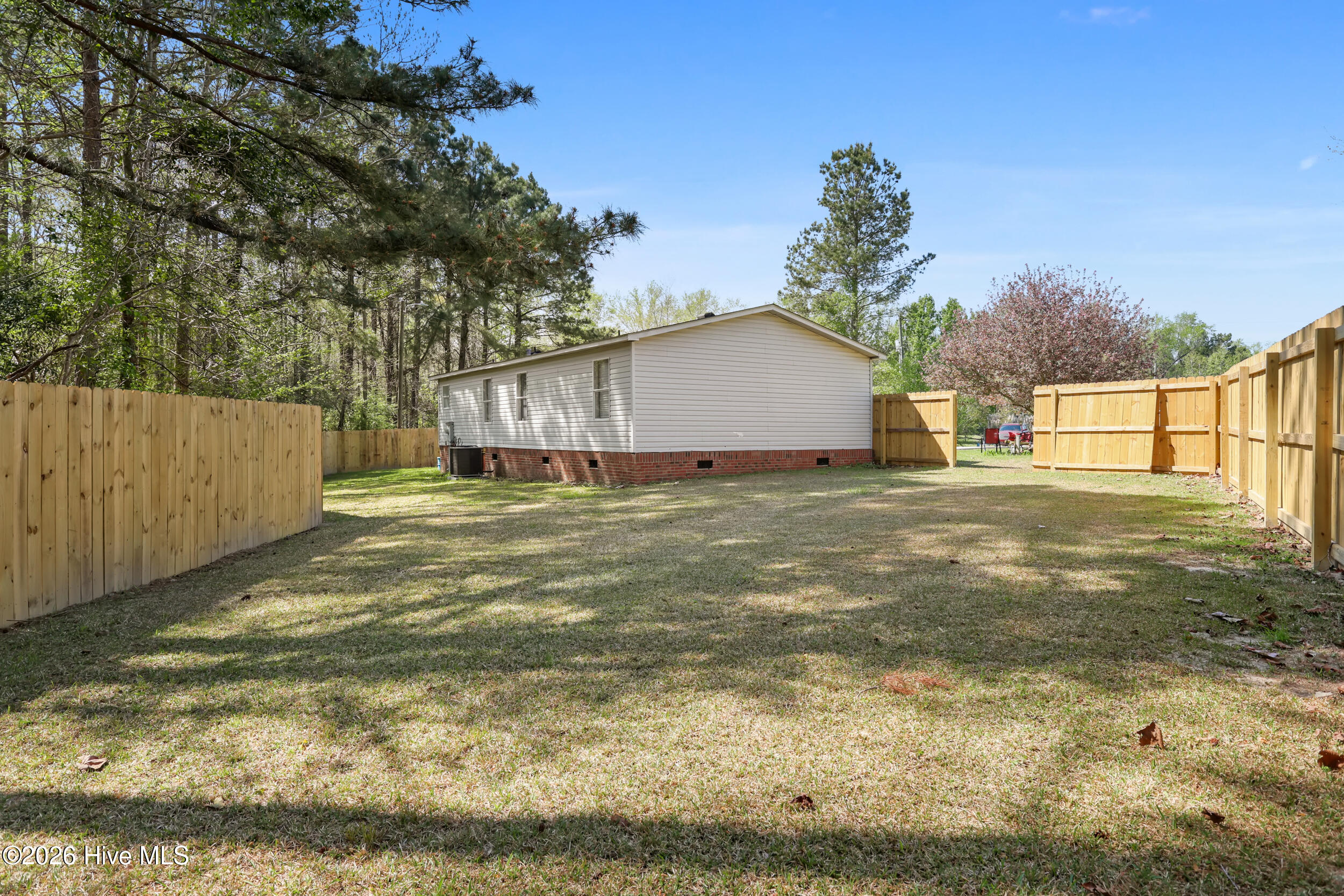 100564422 | Photo 23