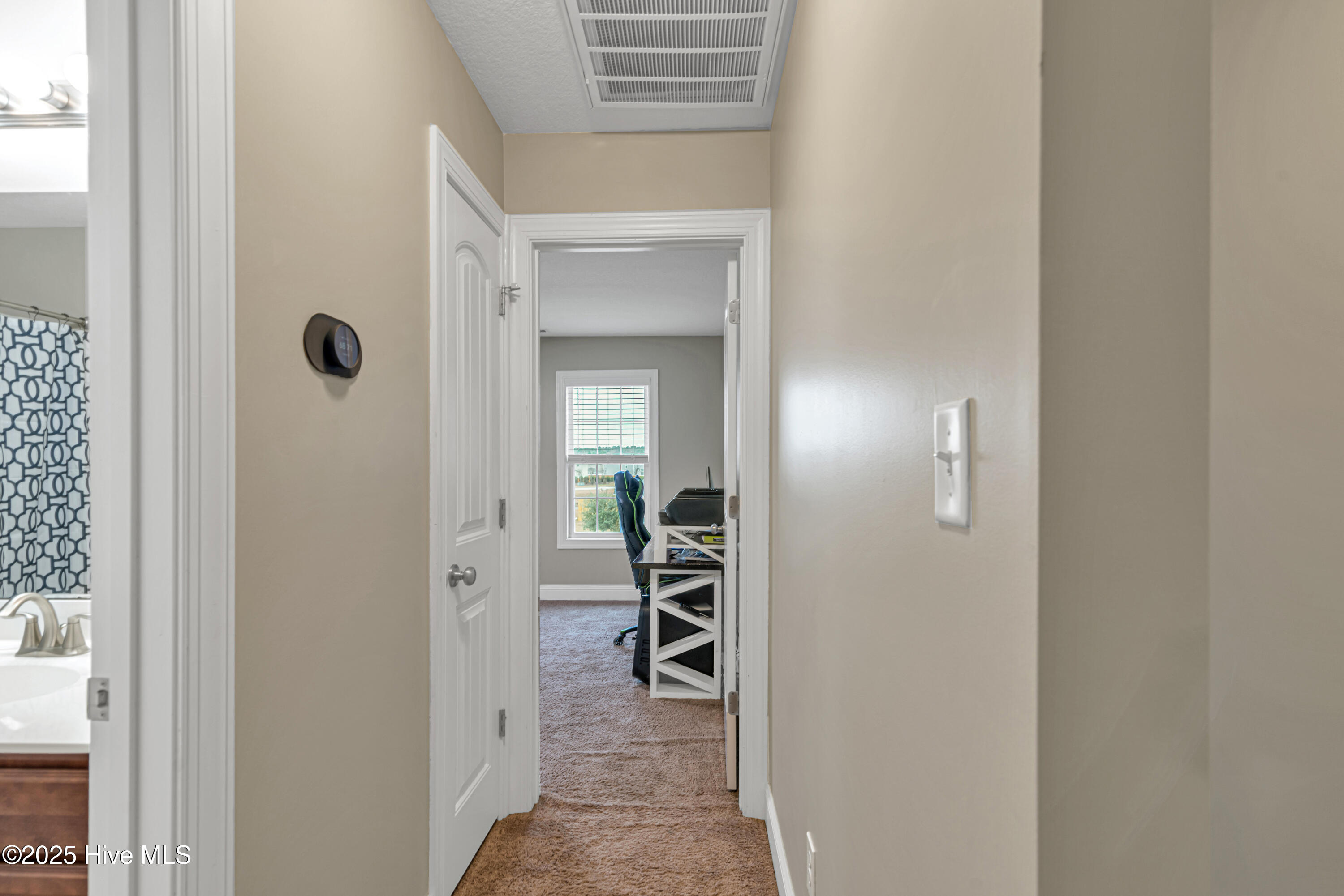 100545254 | Photo 36