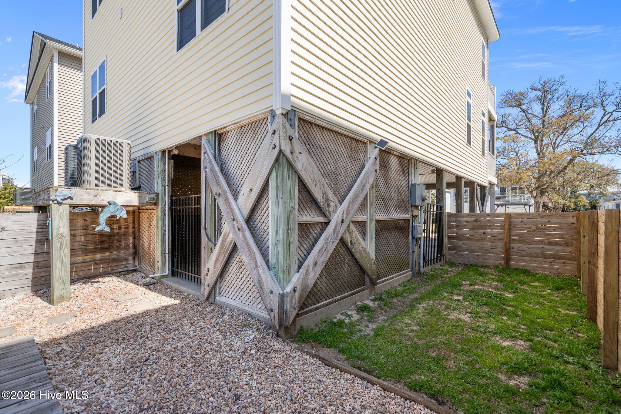 100560488 | Photo 49