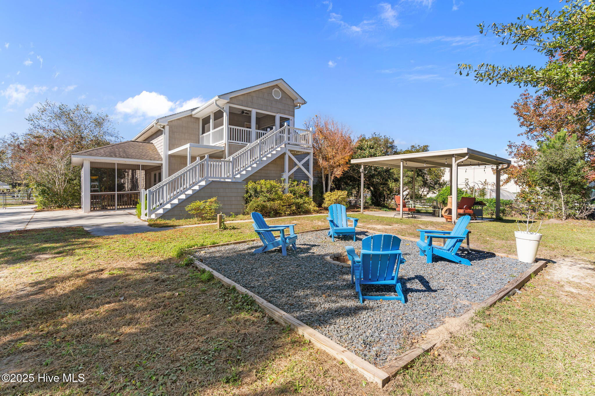 100540353 | Photo 49