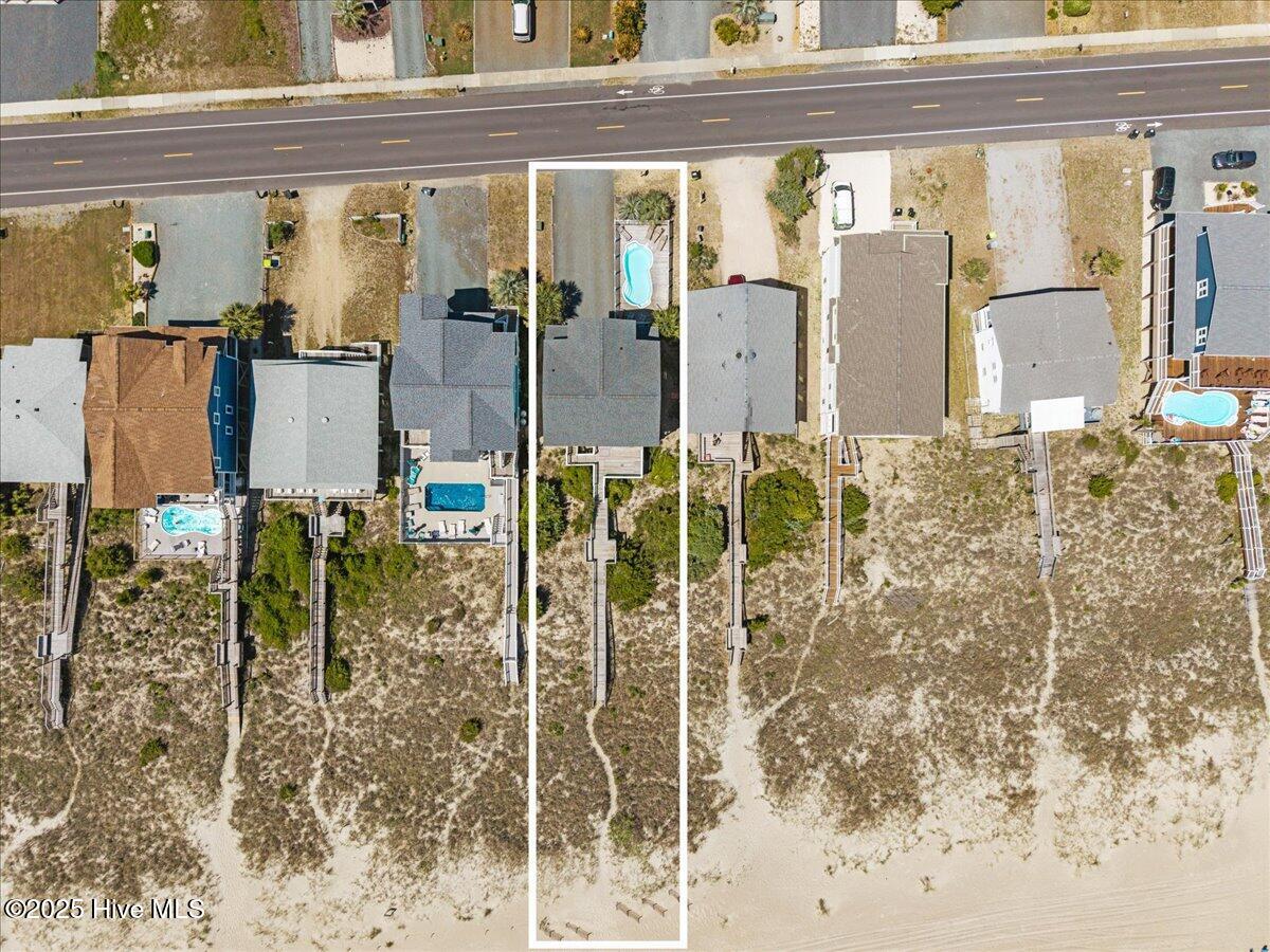 100513648 | Photo 50