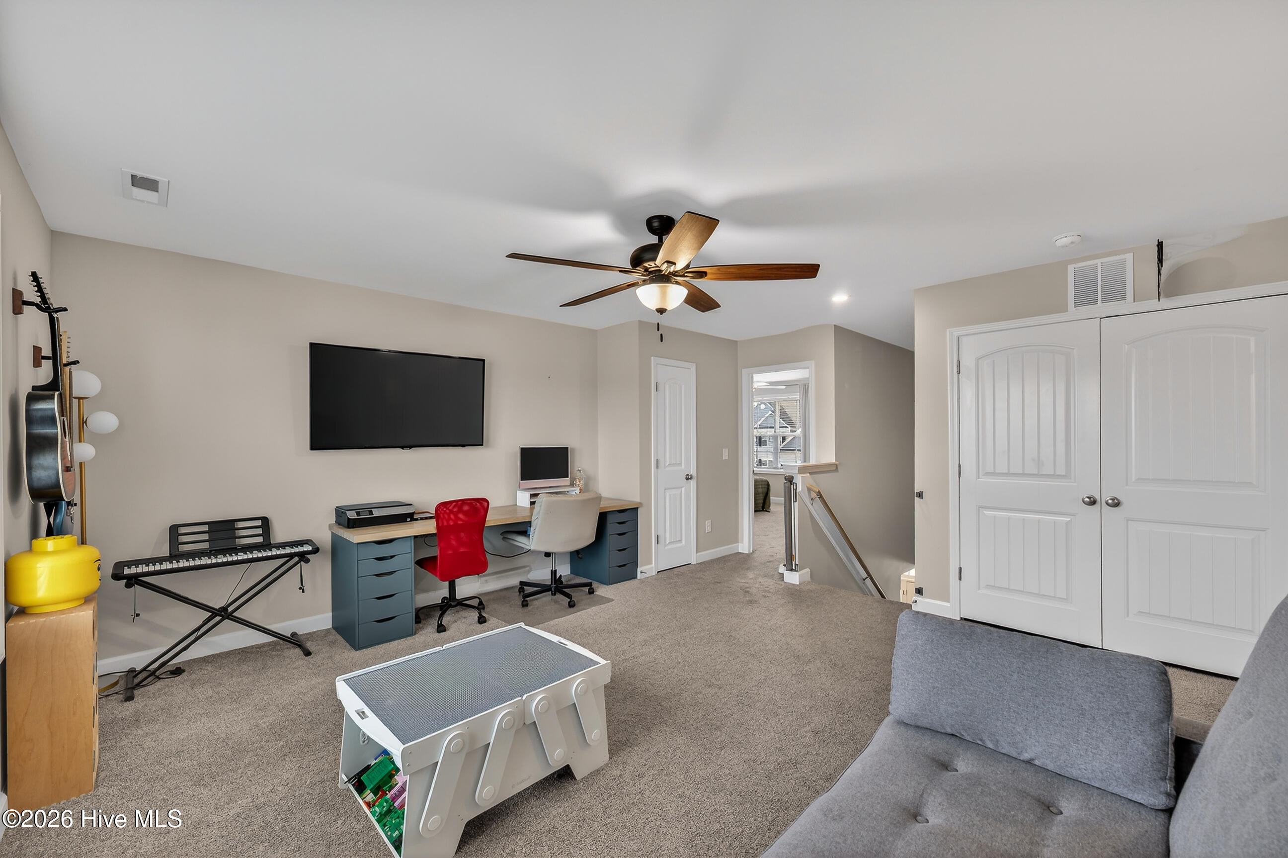 100561356 | Photo 24