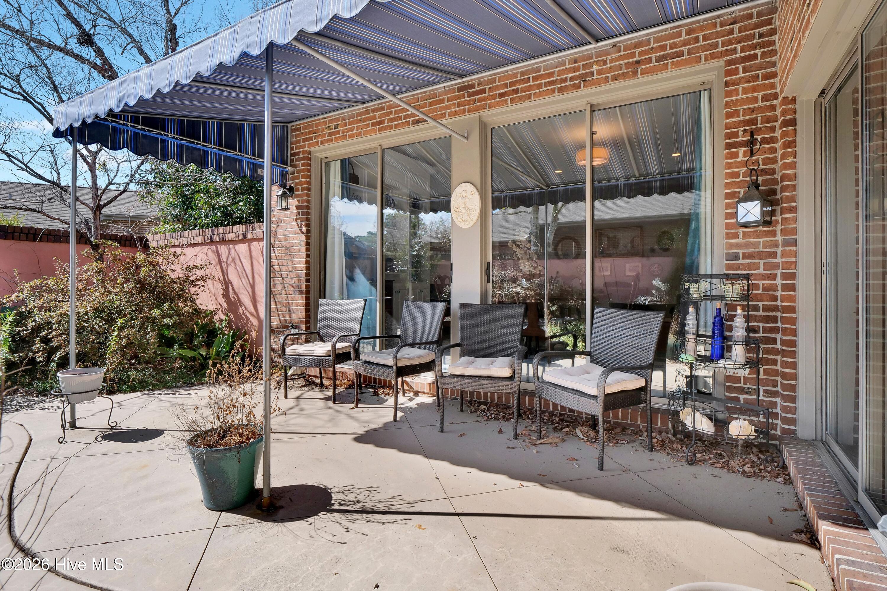 100555584 | Photo 24