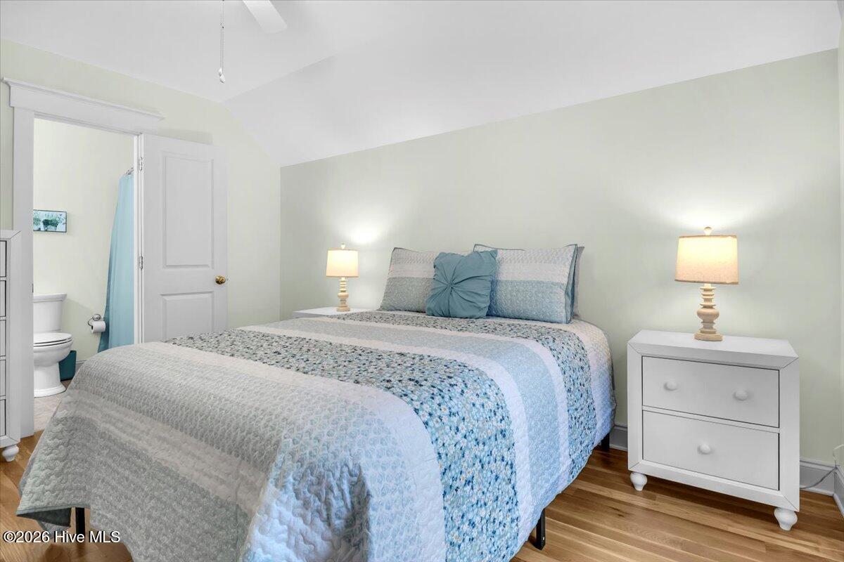 100556274 | Photo 40