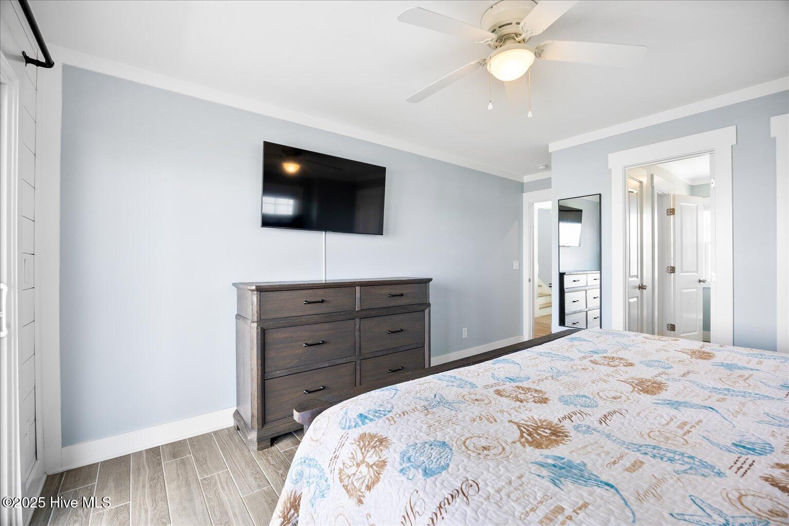 100528040 | Photo 26