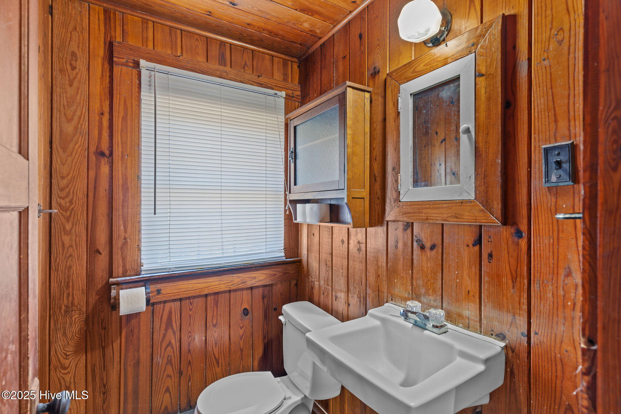 100539886 | Photo 32