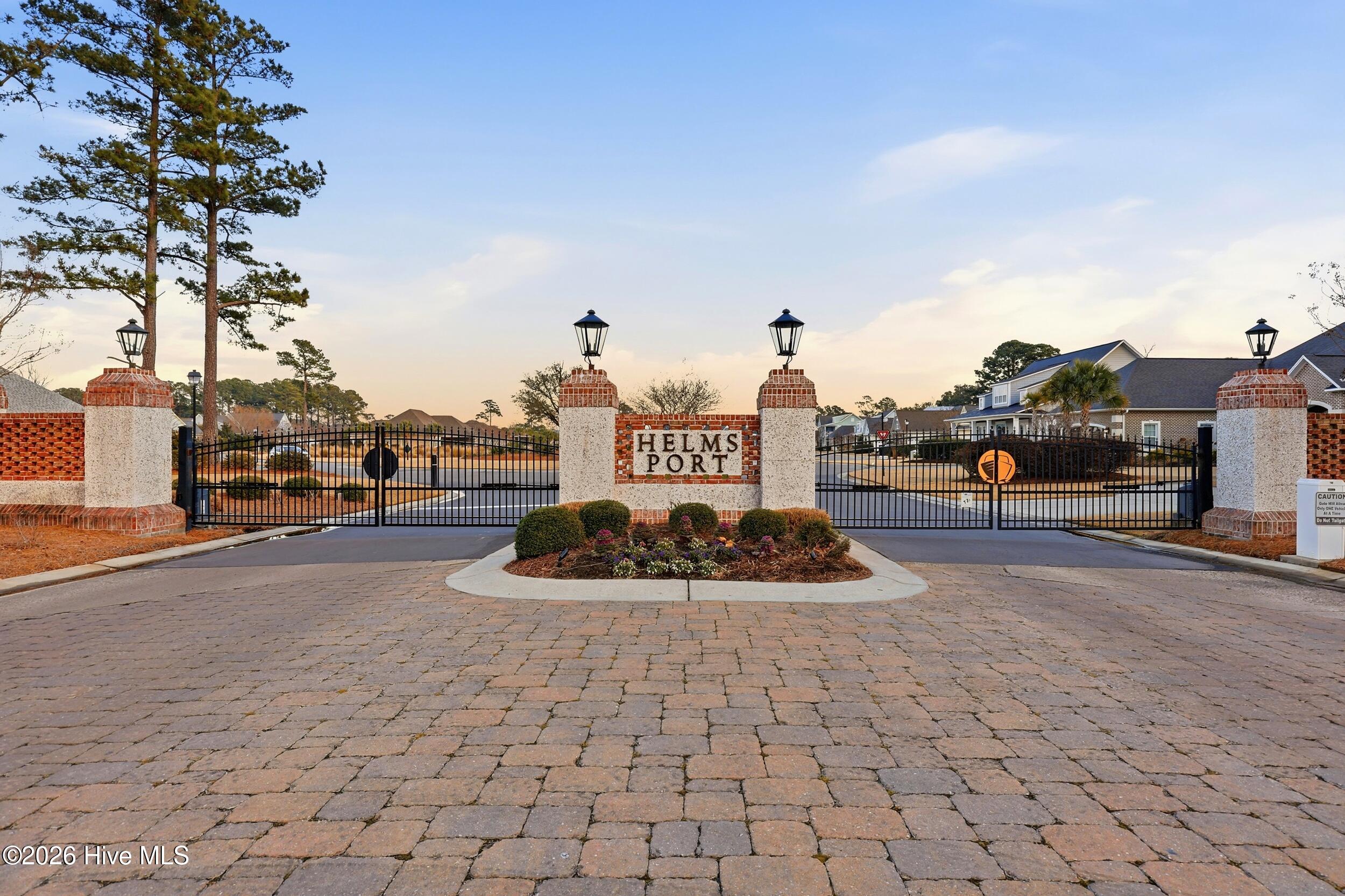 100567048 | Photo 41