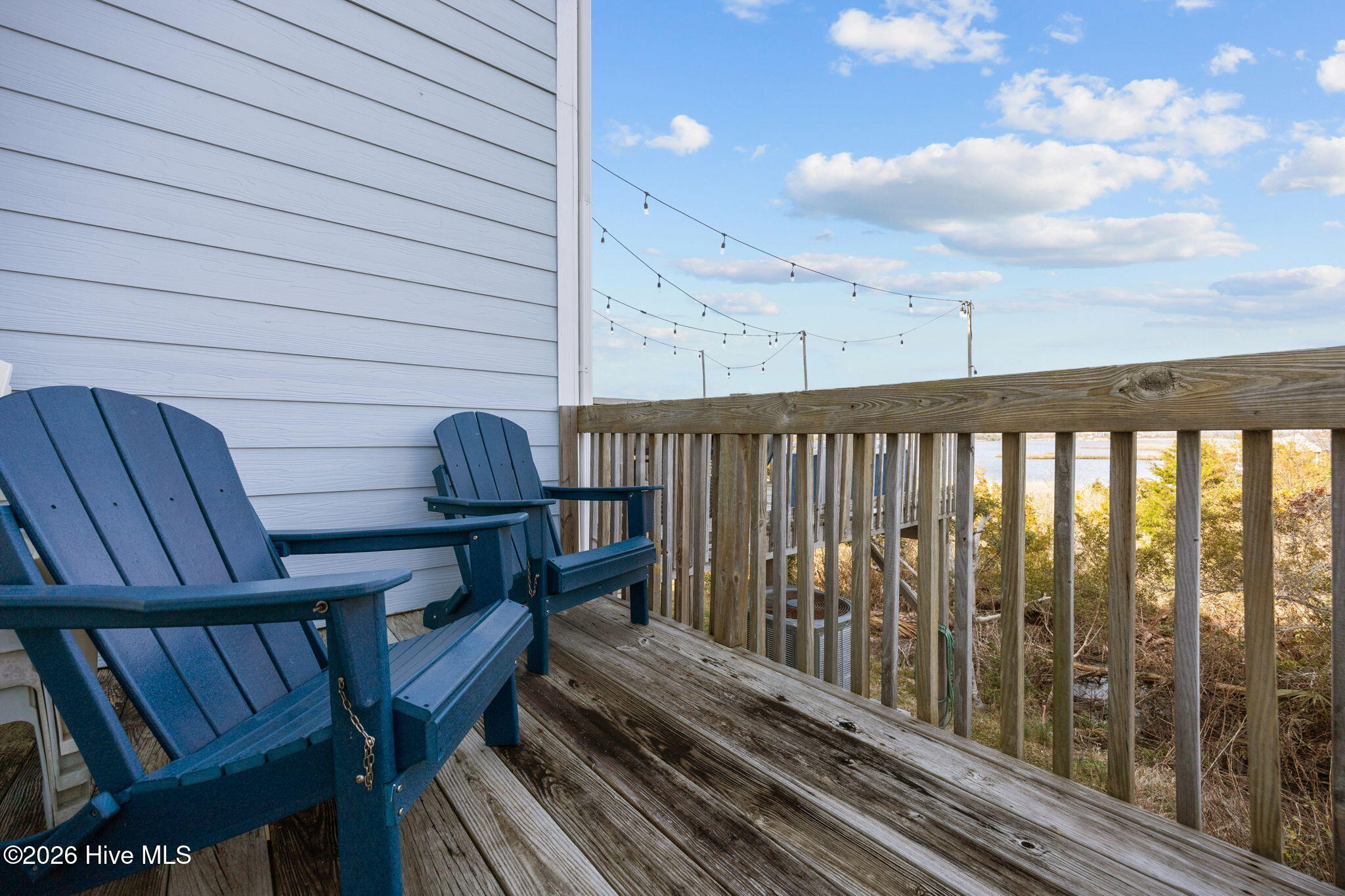 100559351 | Photo 46