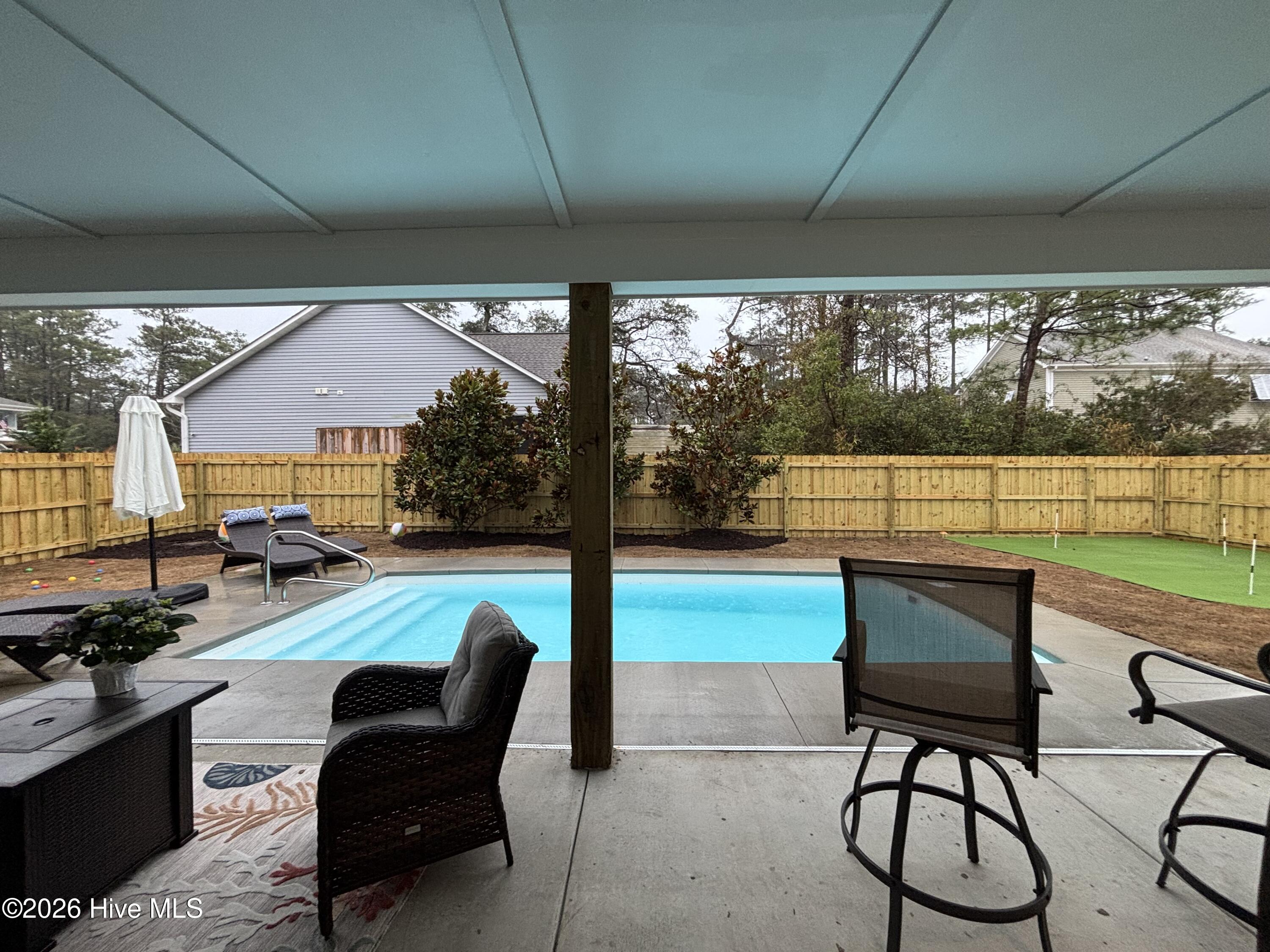 100516902 | Photo 126