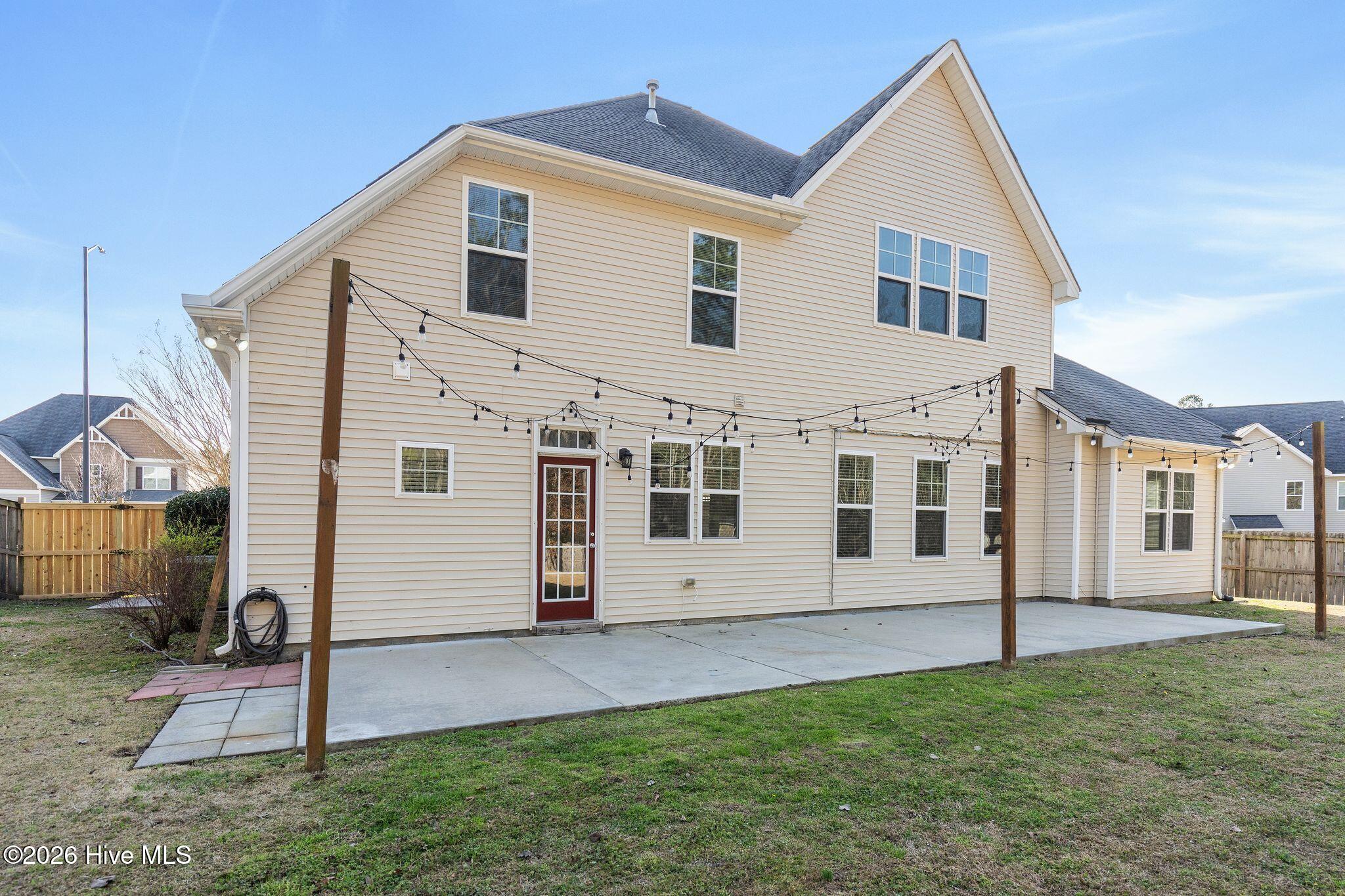 100558662 | Photo 60