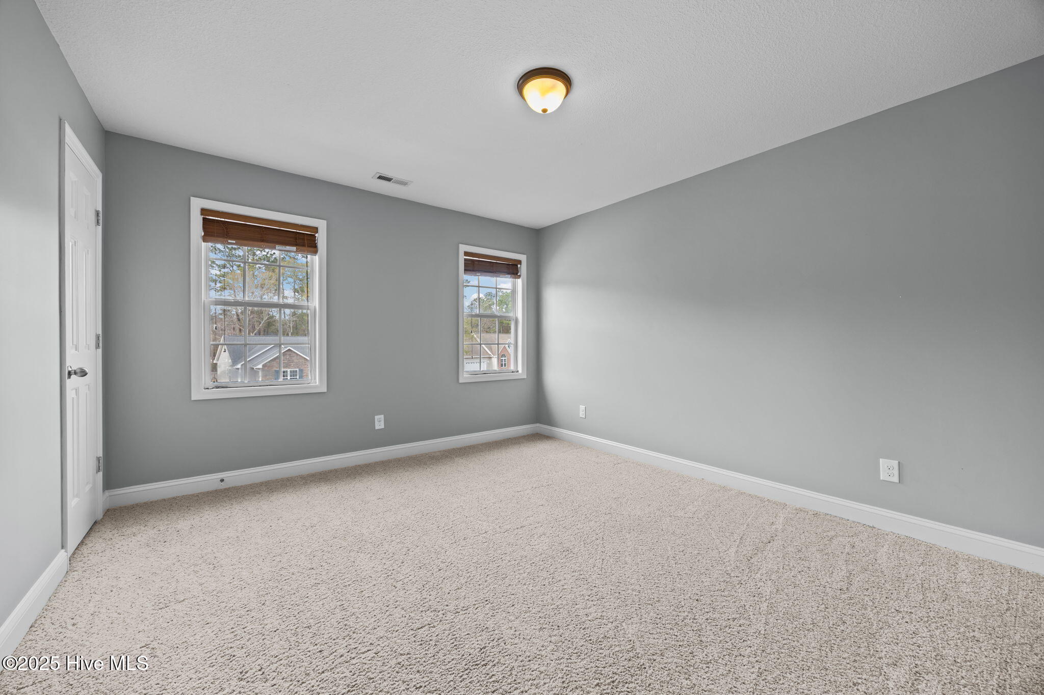 100544131 | Photo 27