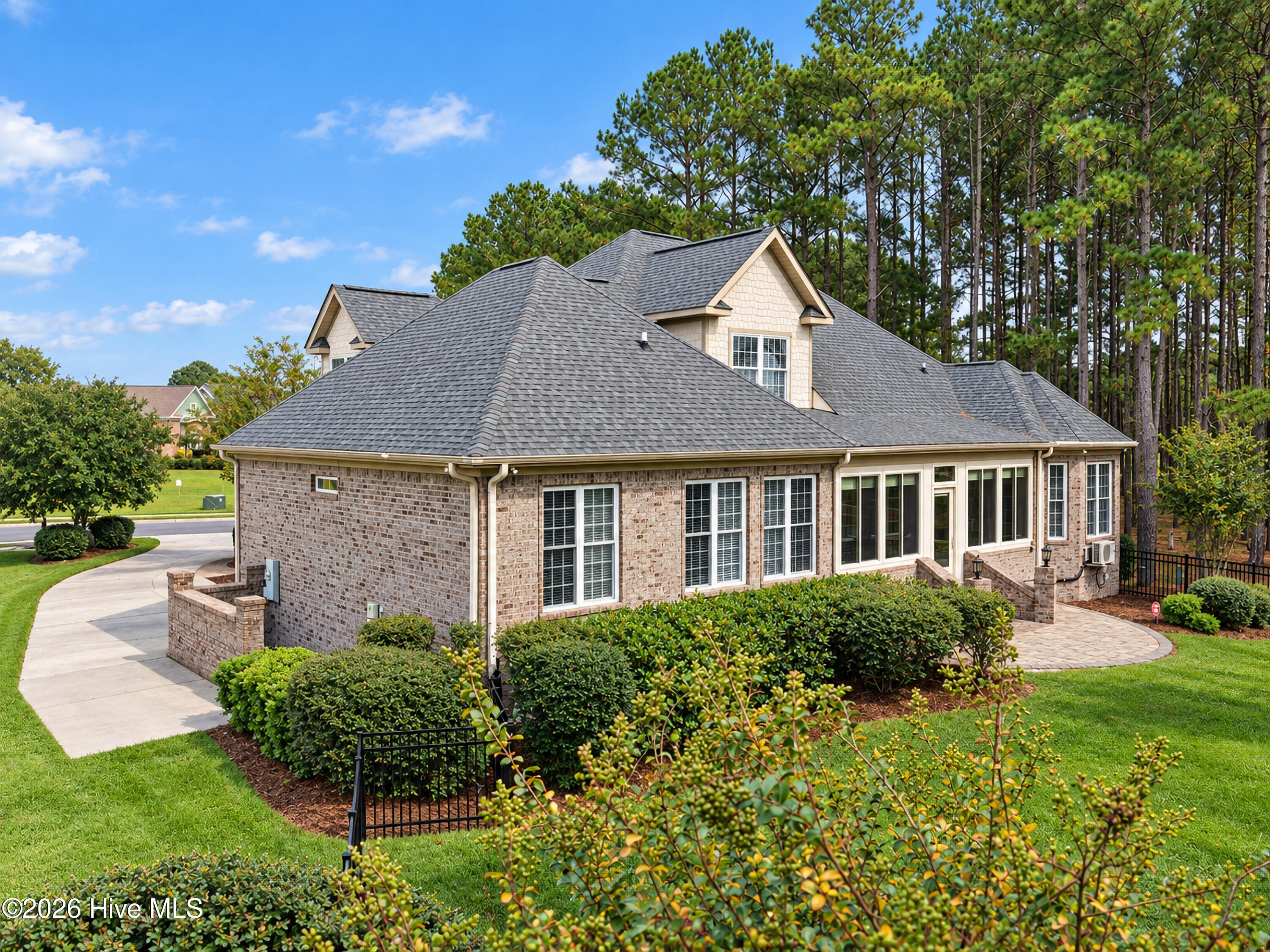 Photo 3 of Single family home for sale at 433 Crow Creek Dr Nw, Calabash, NC 28467 | MLS# 100537525 | Listing updated on 2026-10-09