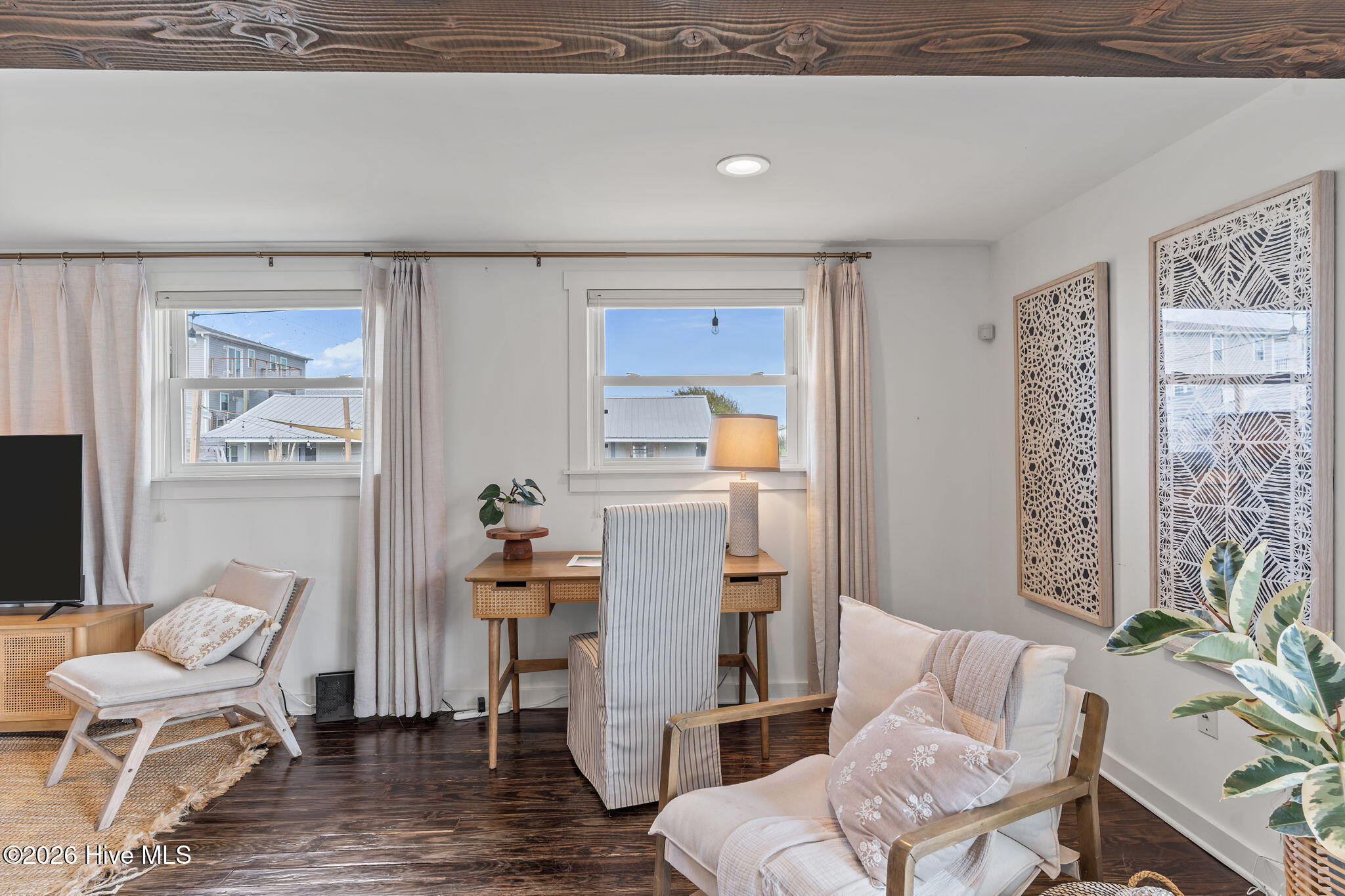 100565968 | Photo 32