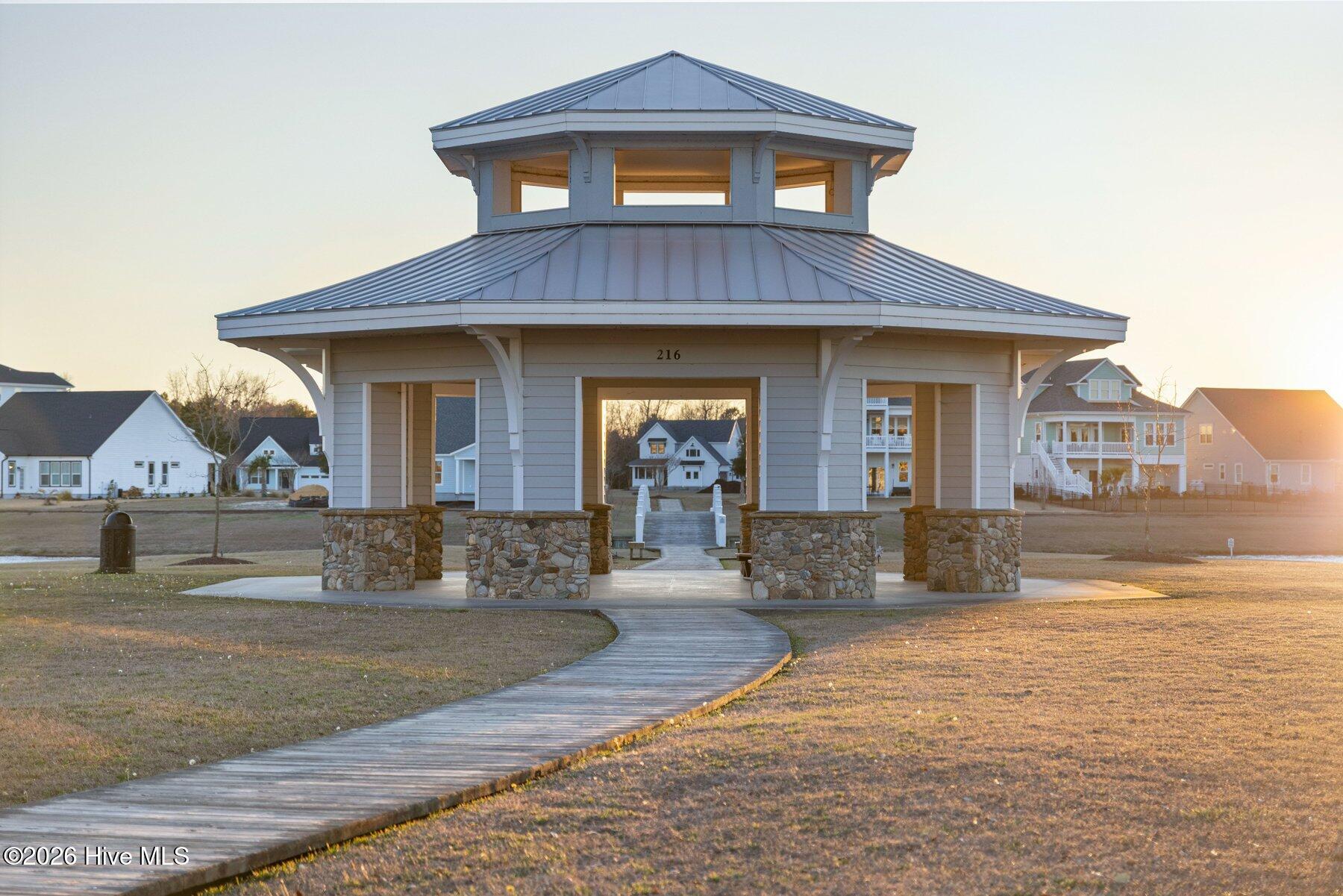 100558879 | Photo 84