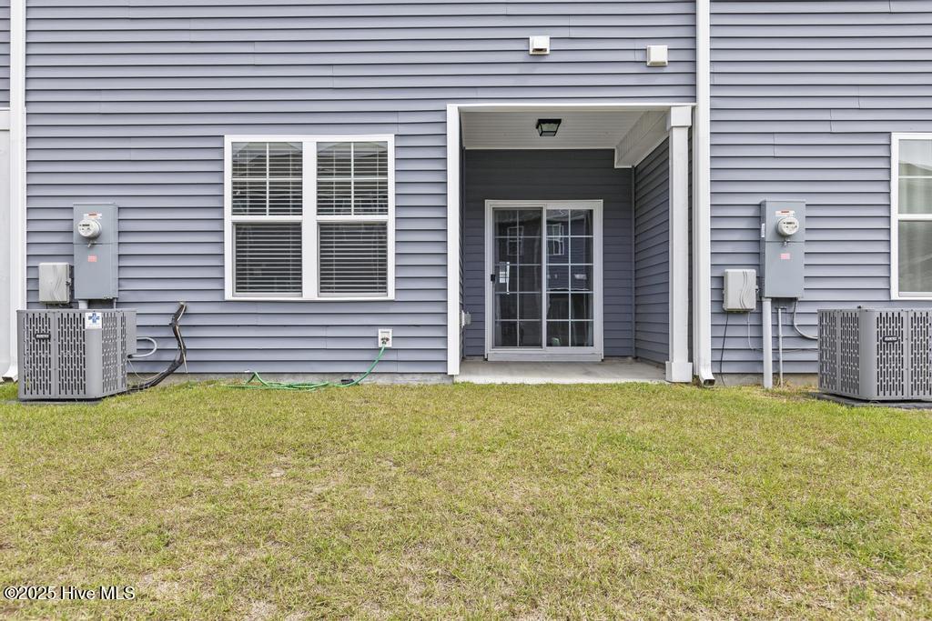 100552044 | Photo 24