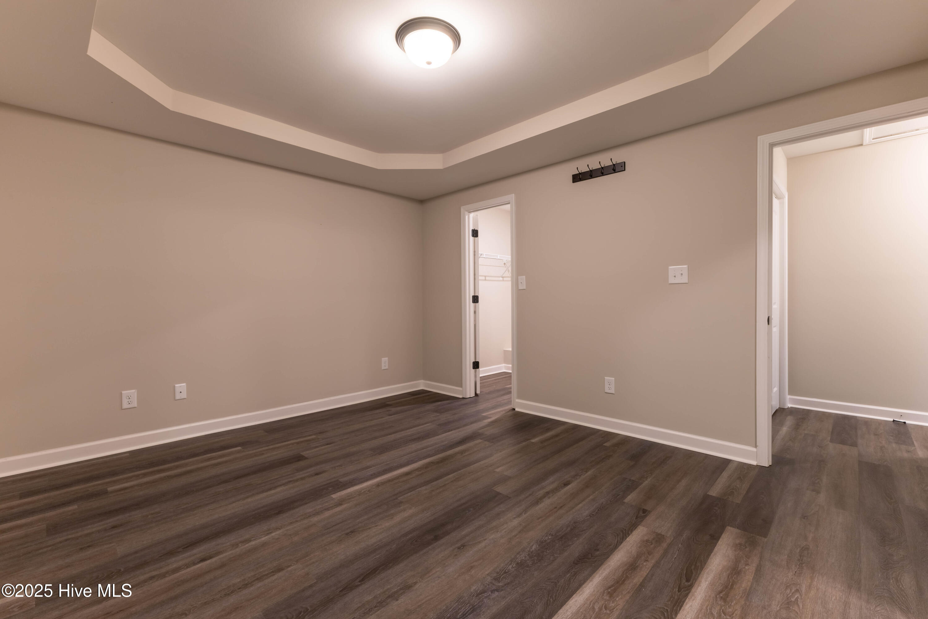 100545107 | Photo 15