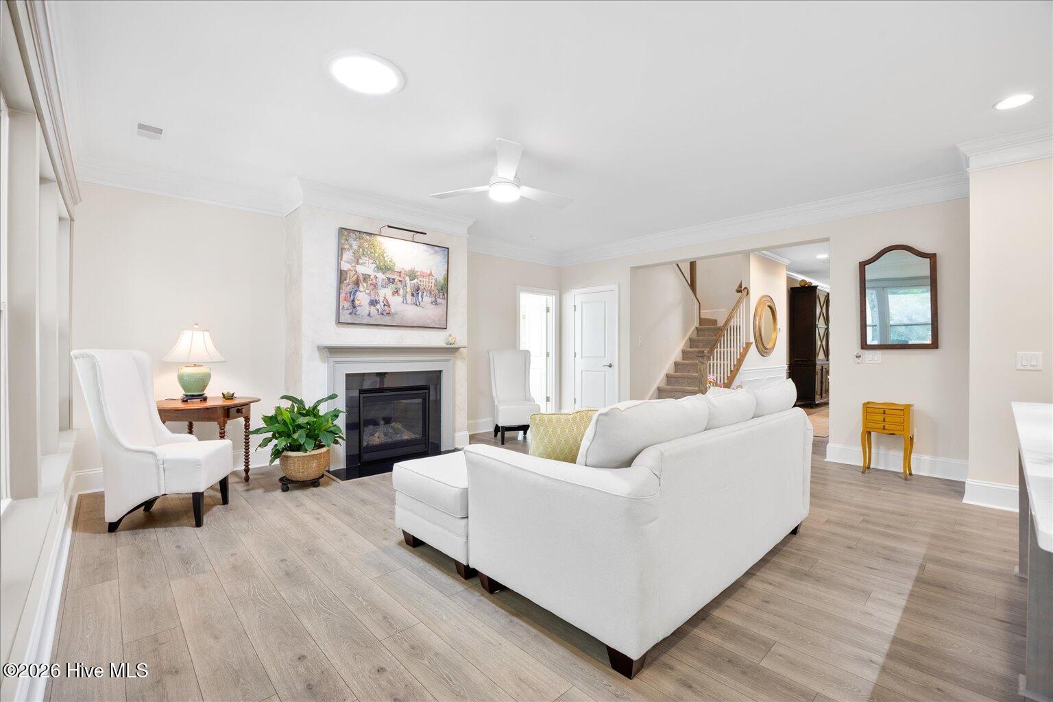 100555417 | Photo 17