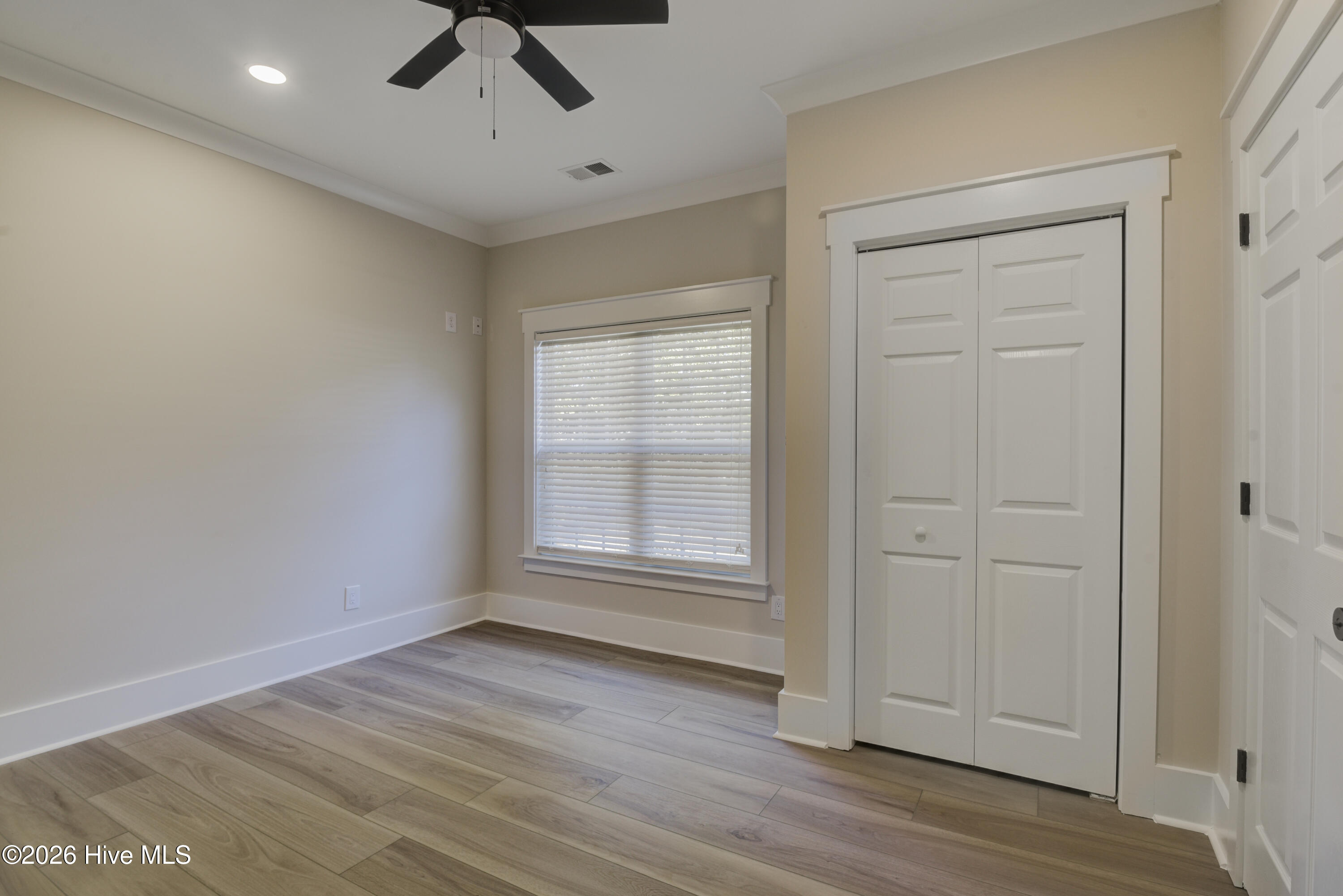 100559237 | Photo 31