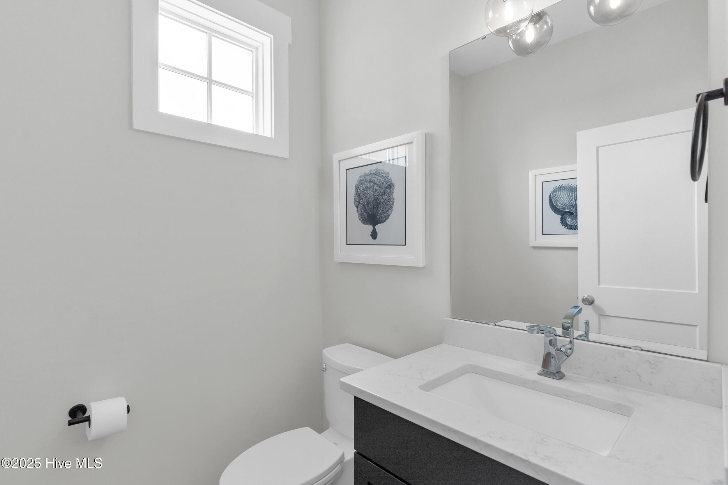 100565755 | Photo 10