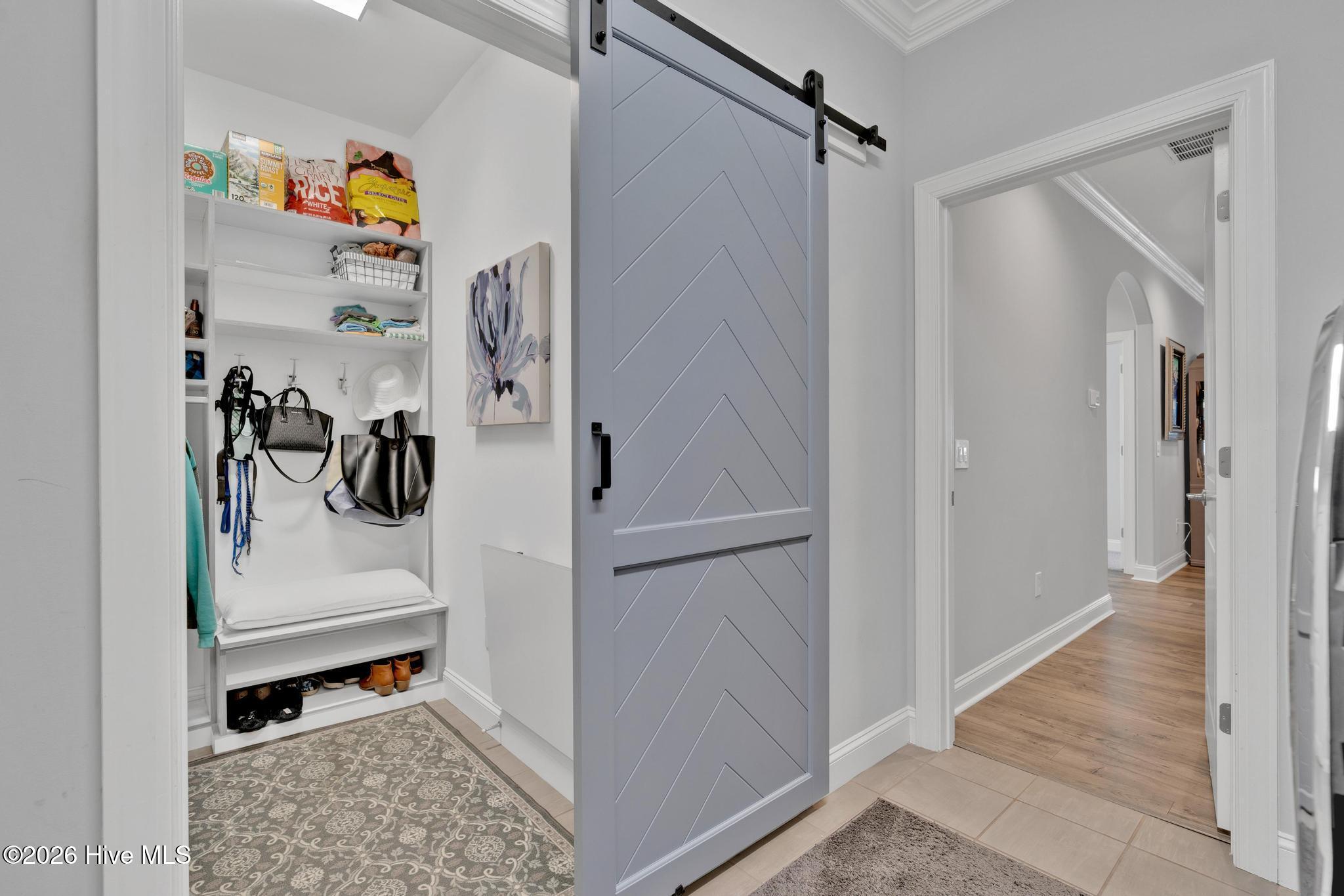 100549204 | Photo 19