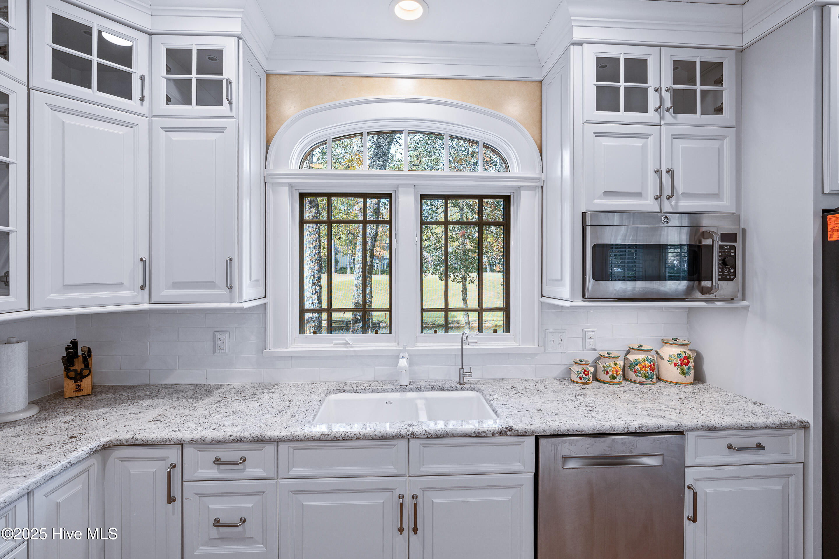 100547157 | Photo 18