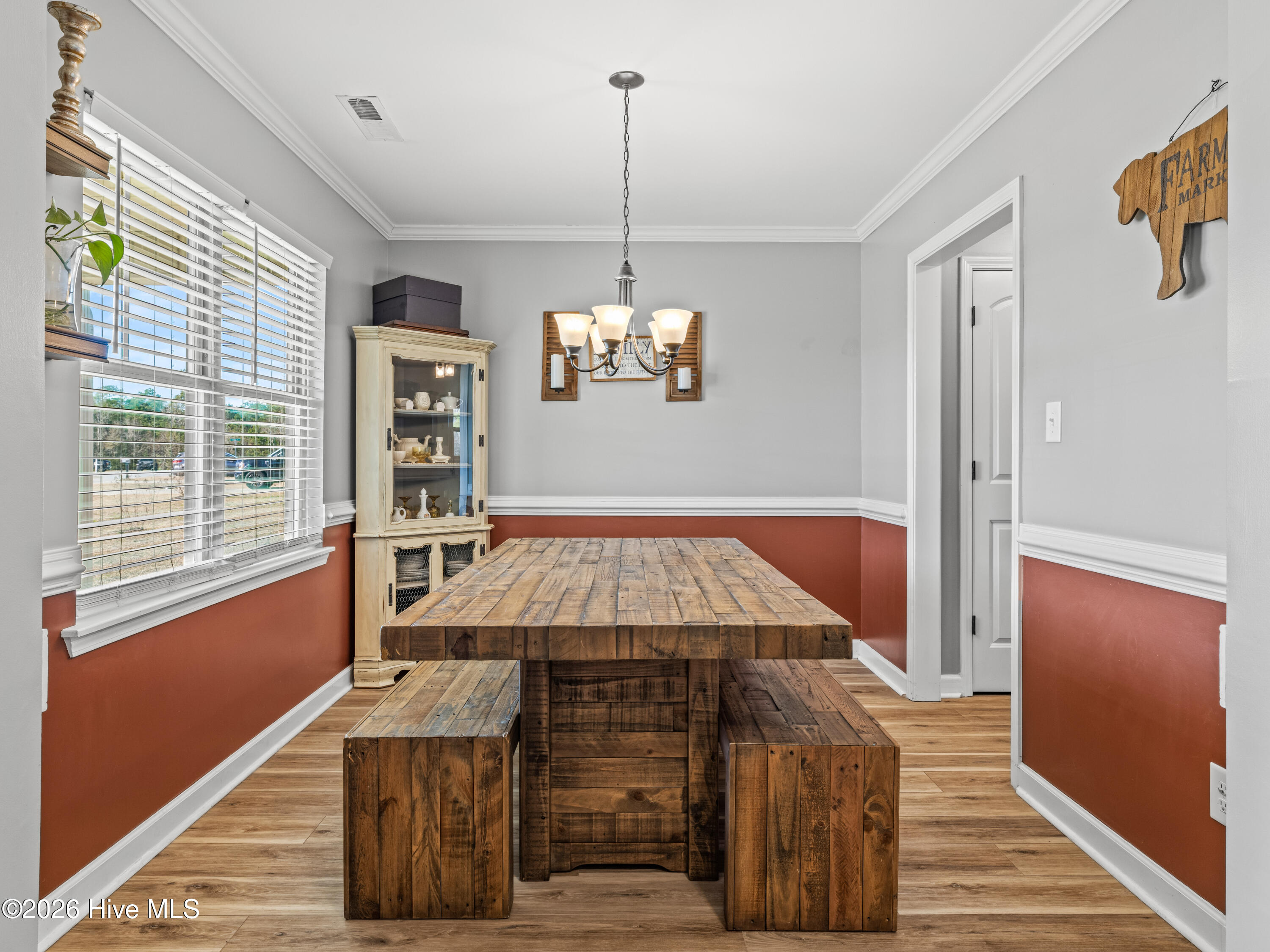 100549966 | Photo 11