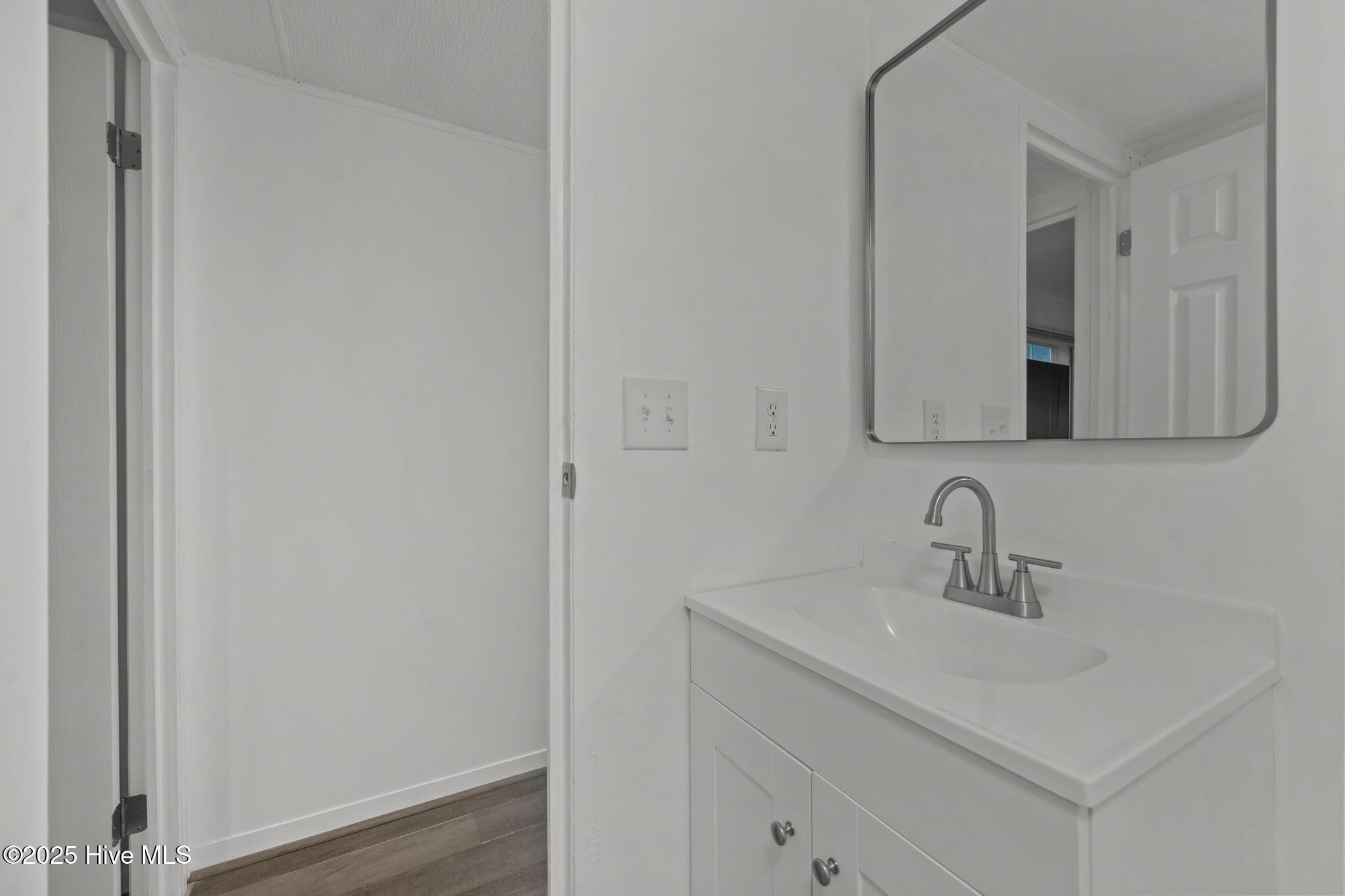 100539170 | Photo 23